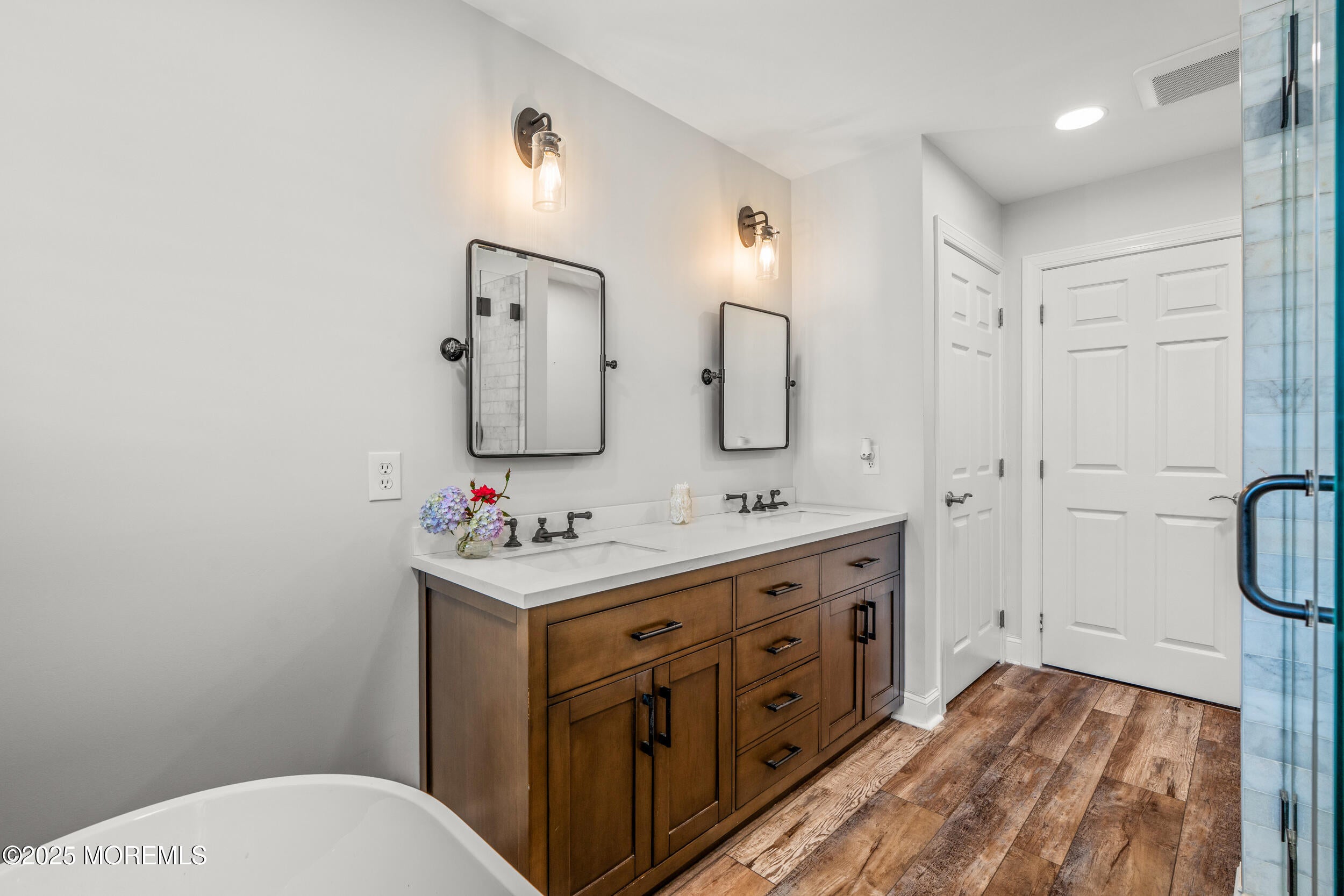 Asbury Park, New Jersey, 07712, United States, 3 Bedrooms Bedrooms, ,4 BathroomsBathrooms,Residential,Active,1909902