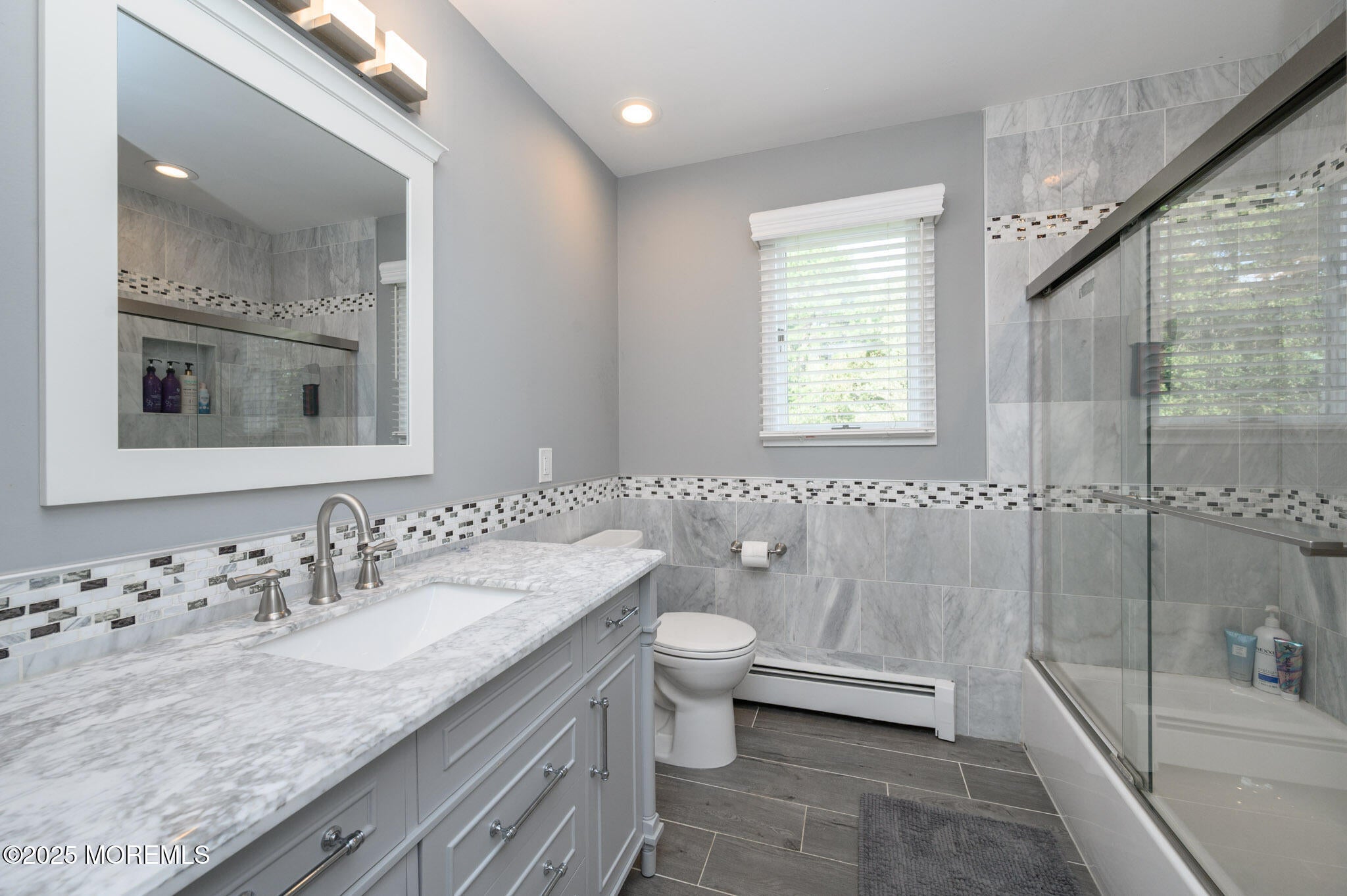 Manalapan, New Jersey, 07726, United States, 6 Bedrooms Bedrooms, ,4 BathroomsBathrooms,Residential,Active,1929411