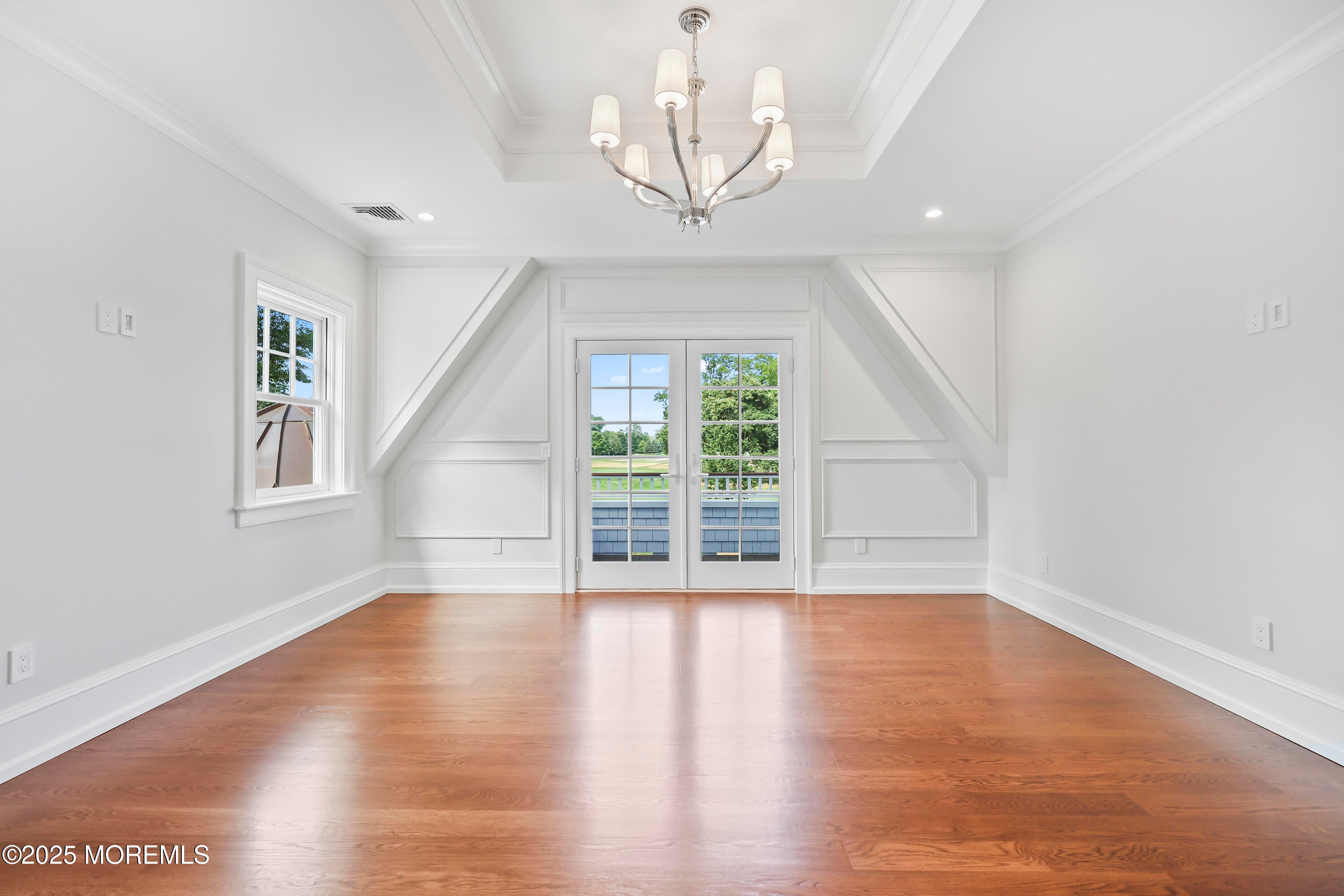 Rumson, New Jersey, 07760, United States, 6 Bedrooms Bedrooms, ,7 BathroomsBathrooms,Residential,Active,1904739