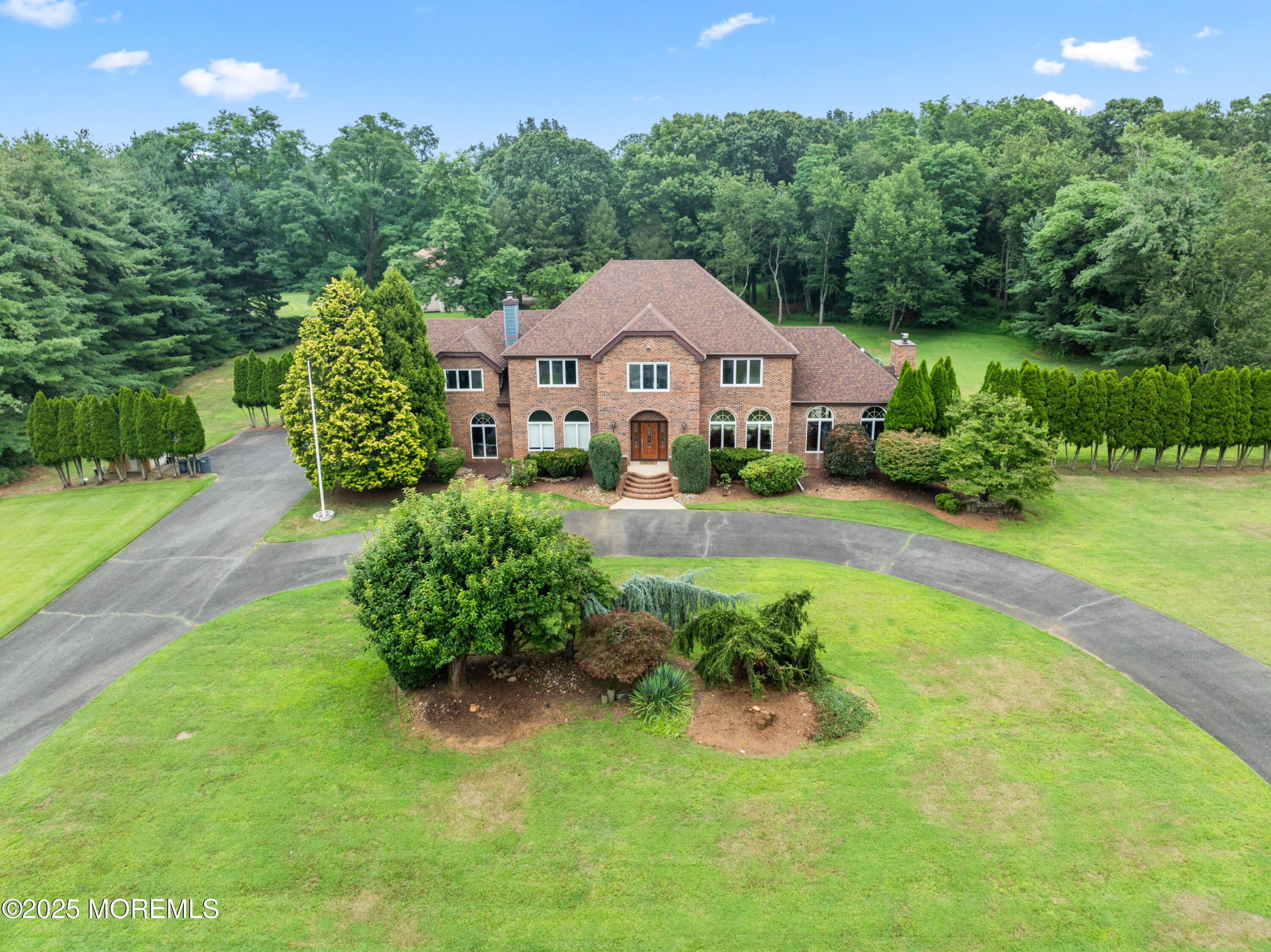 Manalapan, New Jersey, 07726, United States, 4 Bedrooms Bedrooms, ,4 BathroomsBathrooms,Residential,Pending,1909603