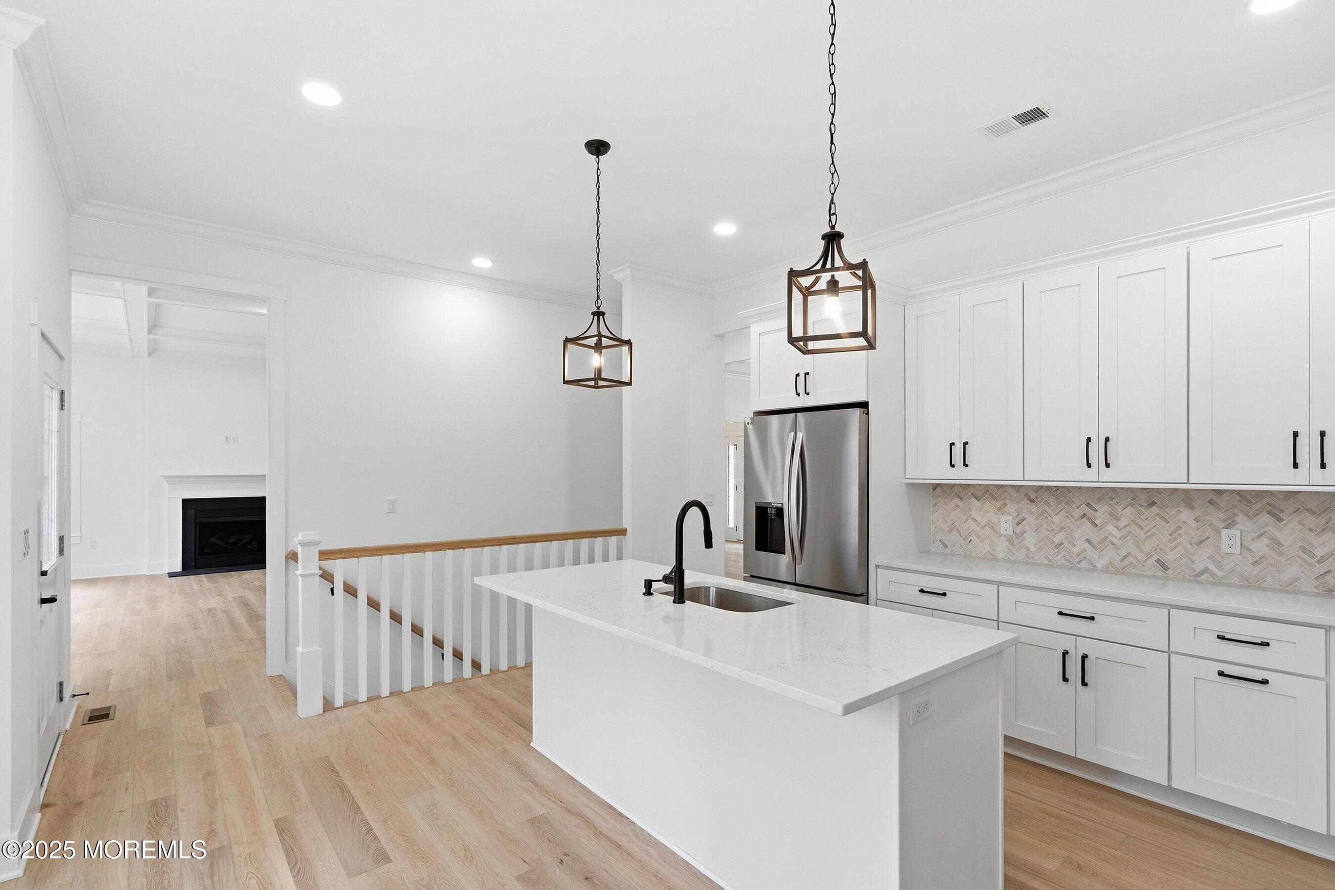 Manalapan, New Jersey, 07726, United States, 3 Bedrooms Bedrooms, ,2 BathroomsBathrooms,Residential,Active,1973334