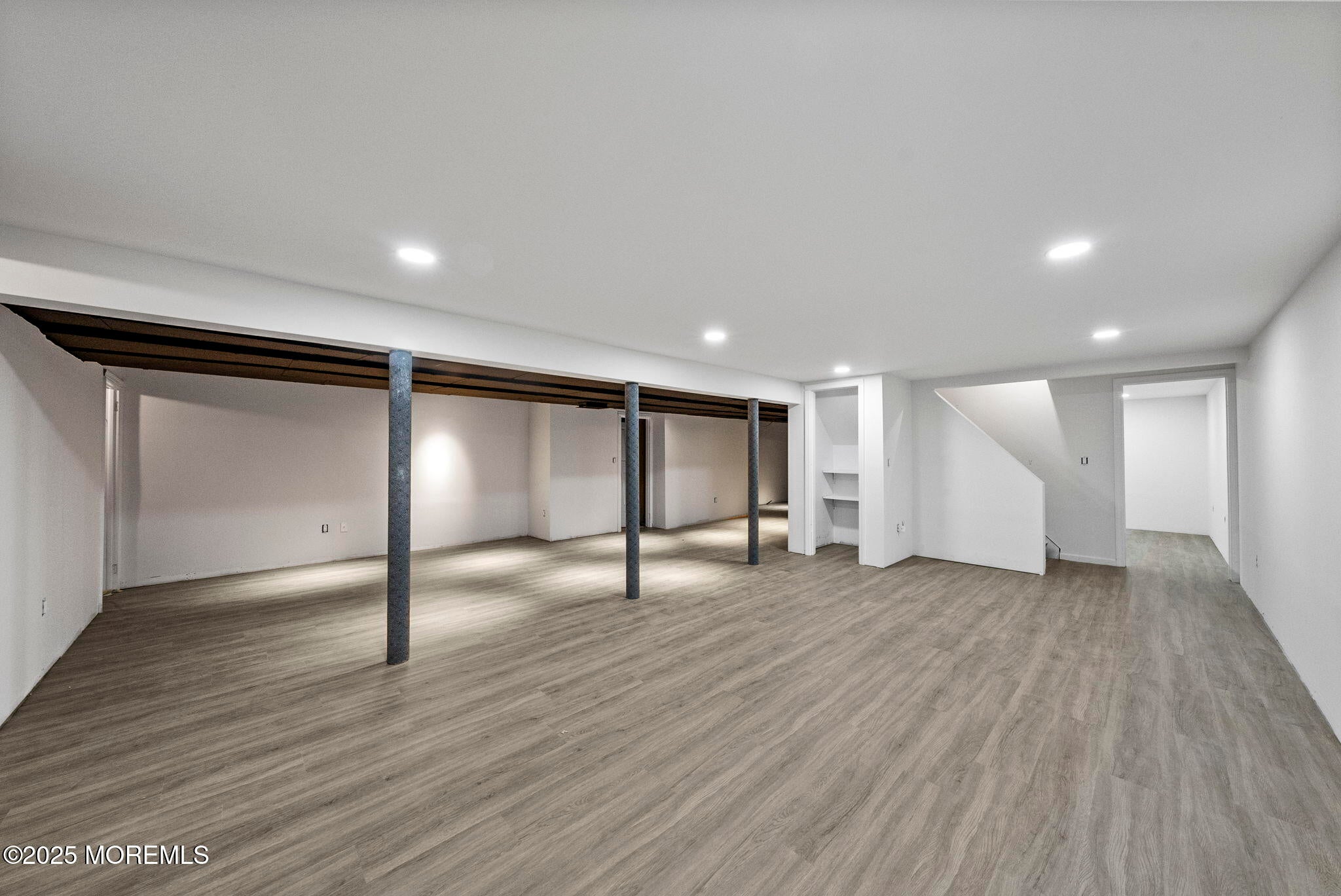 Manalapan, New Jersey, 07726, United States, 5 Bedrooms Bedrooms, ,4 BathroomsBathrooms,Residential,Active,1969663