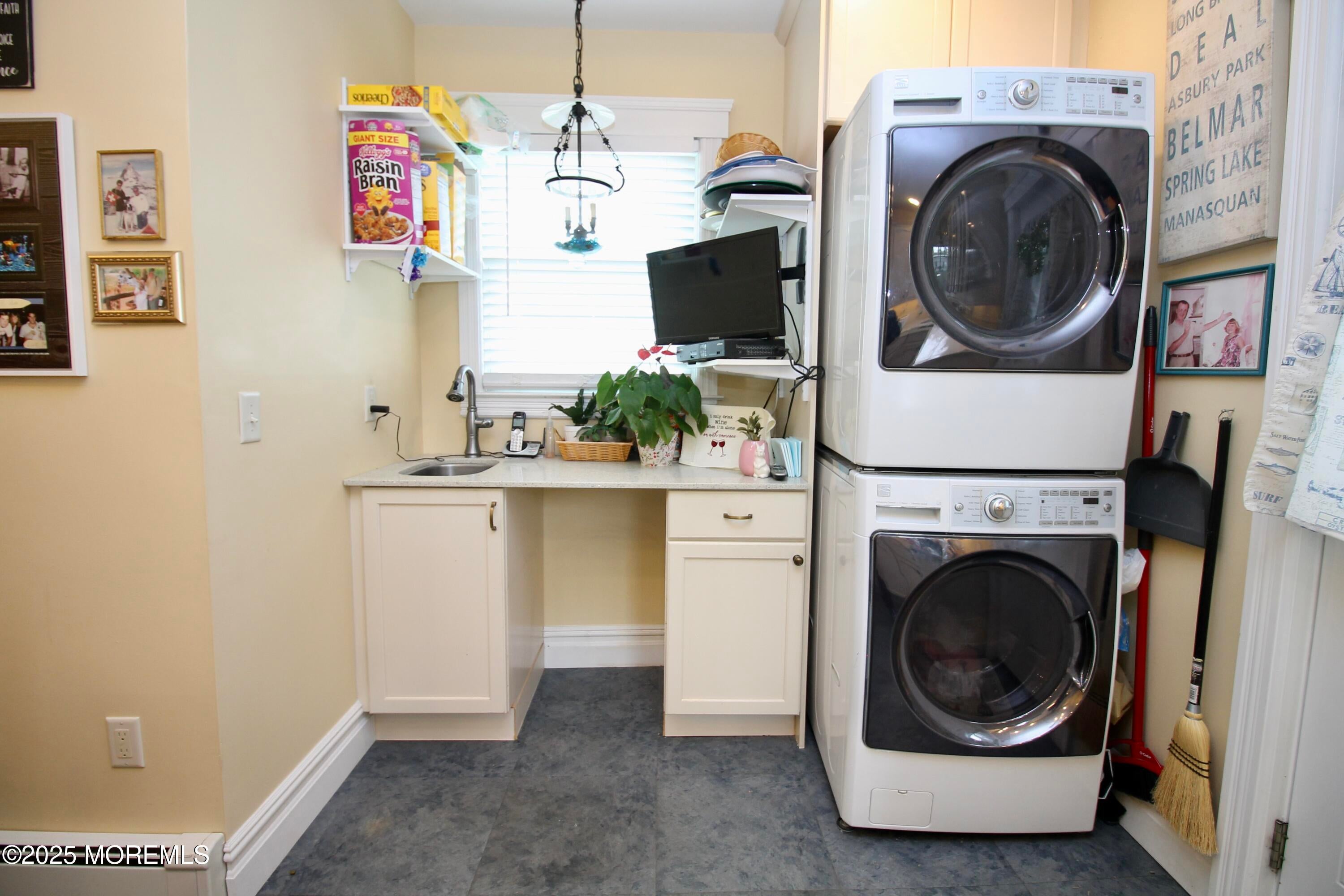 Belmar, New Jersey, 07719, United States, 3 Bedrooms Bedrooms, ,2 BathroomsBathrooms,Residential,Active,1953027