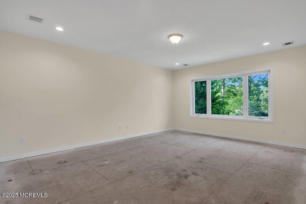 Jackson, New Jersey, 08527, United States, 6 Bedrooms Bedrooms, ,4 BathroomsBathrooms,Residential,Active,1973337