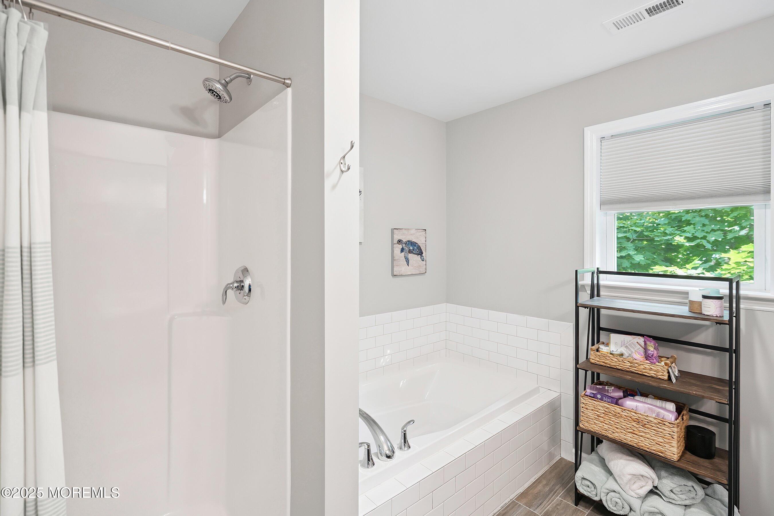 Fair Haven, New Jersey, 07704, United States, 4 Bedrooms Bedrooms, ,3 BathroomsBathrooms,Residential,Active,1905052