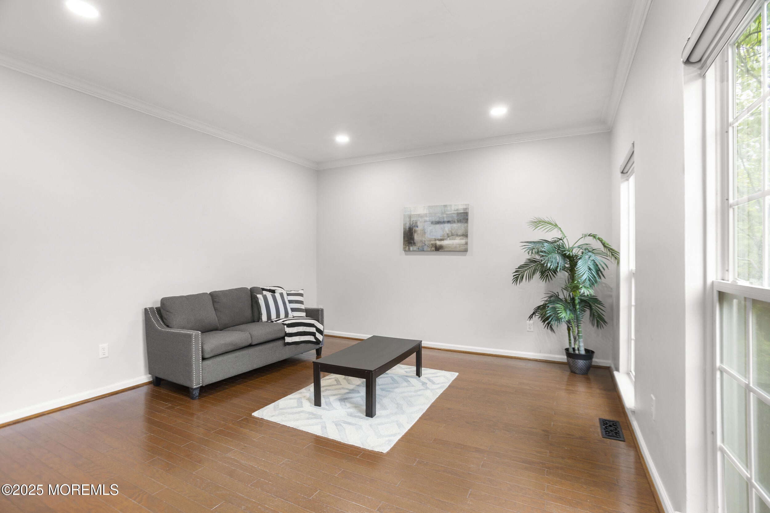 Jackson, New Jersey, 08527, United States, 5 Bedrooms Bedrooms, ,3 BathroomsBathrooms,Residential,Active,1973348