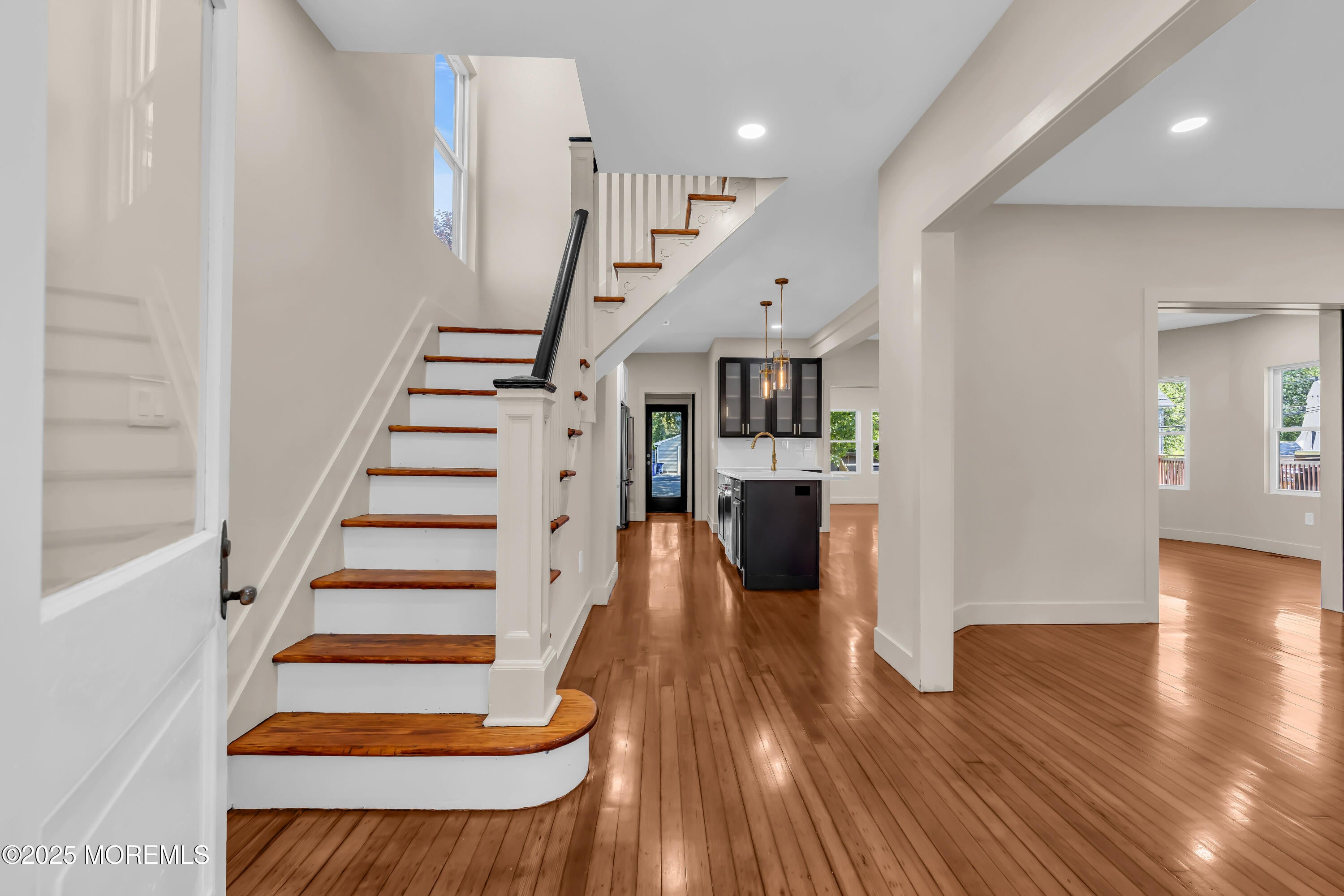 Asbury Park, New Jersey, 07712, United States, 6 Bedrooms Bedrooms, ,4 BathroomsBathrooms,Residential,Active,1929708