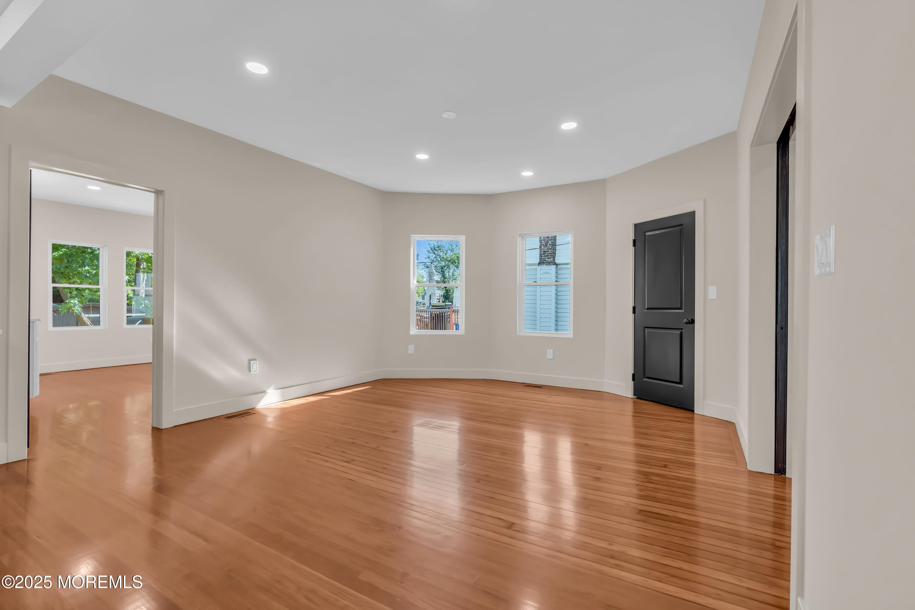 Asbury Park, New Jersey, 07712, United States, 6 Bedrooms Bedrooms, ,4 BathroomsBathrooms,Residential,Active,1929708