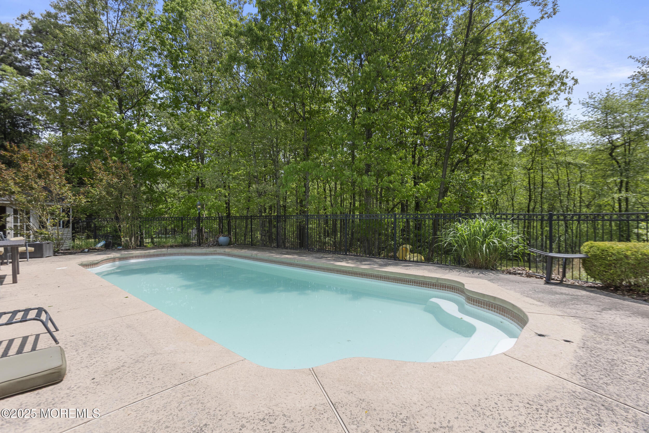 Jackson, New Jersey, 08527, United States, 5 Bedrooms Bedrooms, ,3 BathroomsBathrooms,Residential,Active,1973348