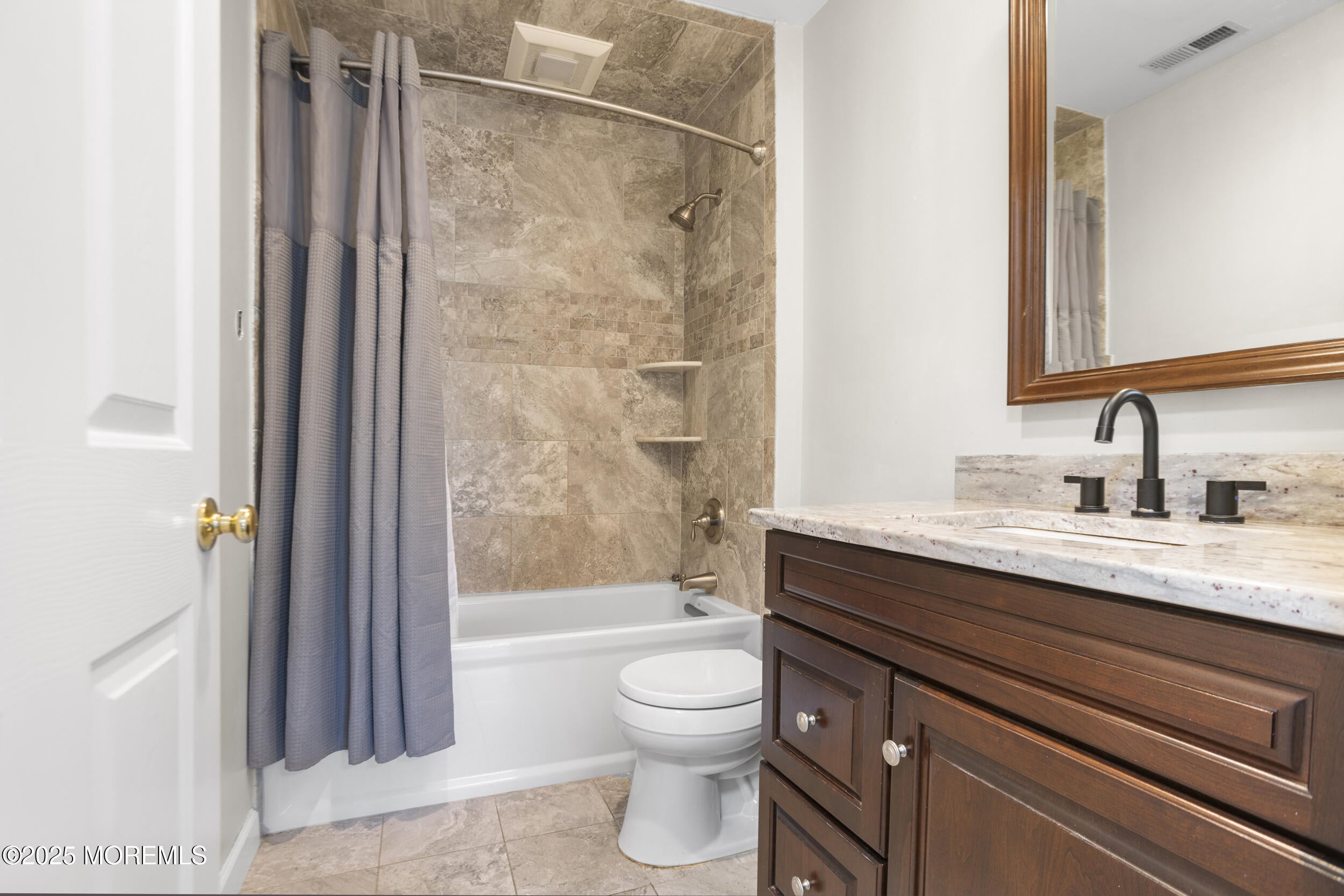 Jackson, New Jersey, 08527, United States, 5 Bedrooms Bedrooms, ,3 BathroomsBathrooms,Residential,Active,1973348