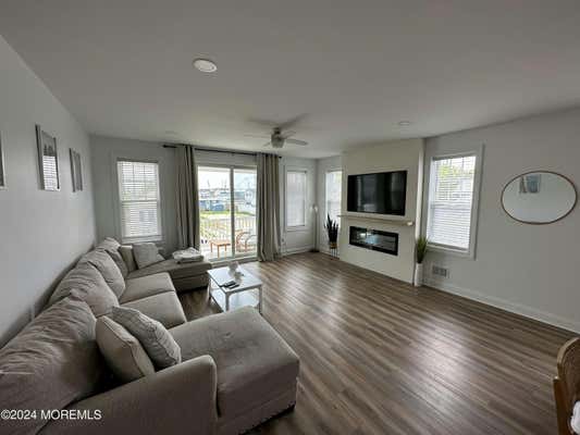 324 FRANKLIN AVE, SEASIDE HEIGHTS, NJ 08751, photo 2 of 26