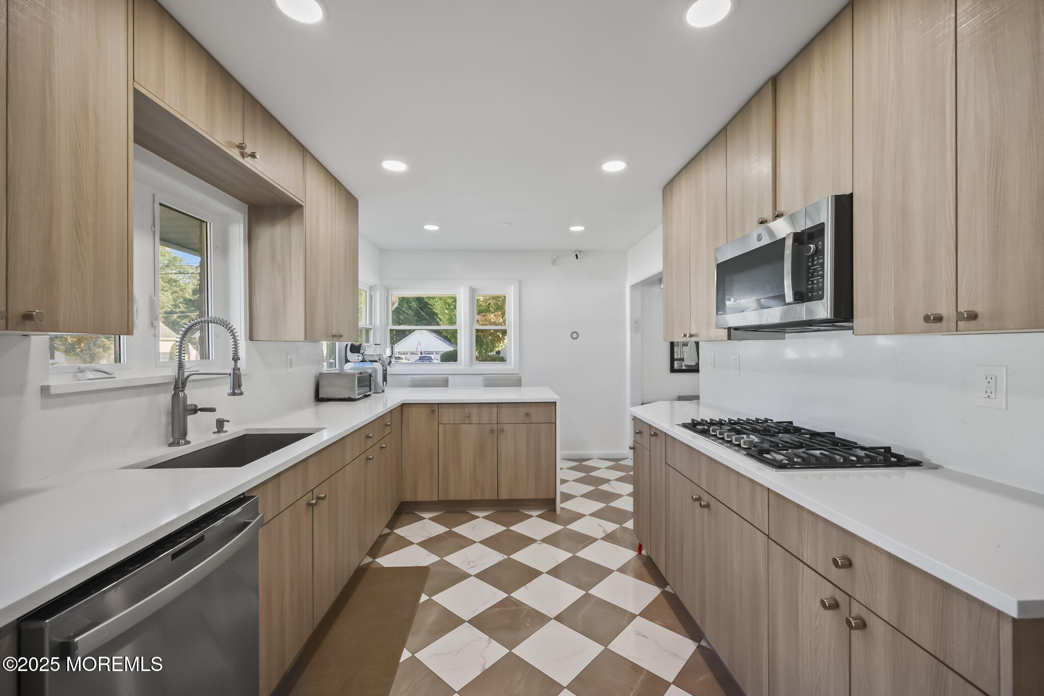 Oakhurst, New Jersey, 07755, United States, 4 Bedrooms Bedrooms, ,3 BathroomsBathrooms,Residential,Active,1941118