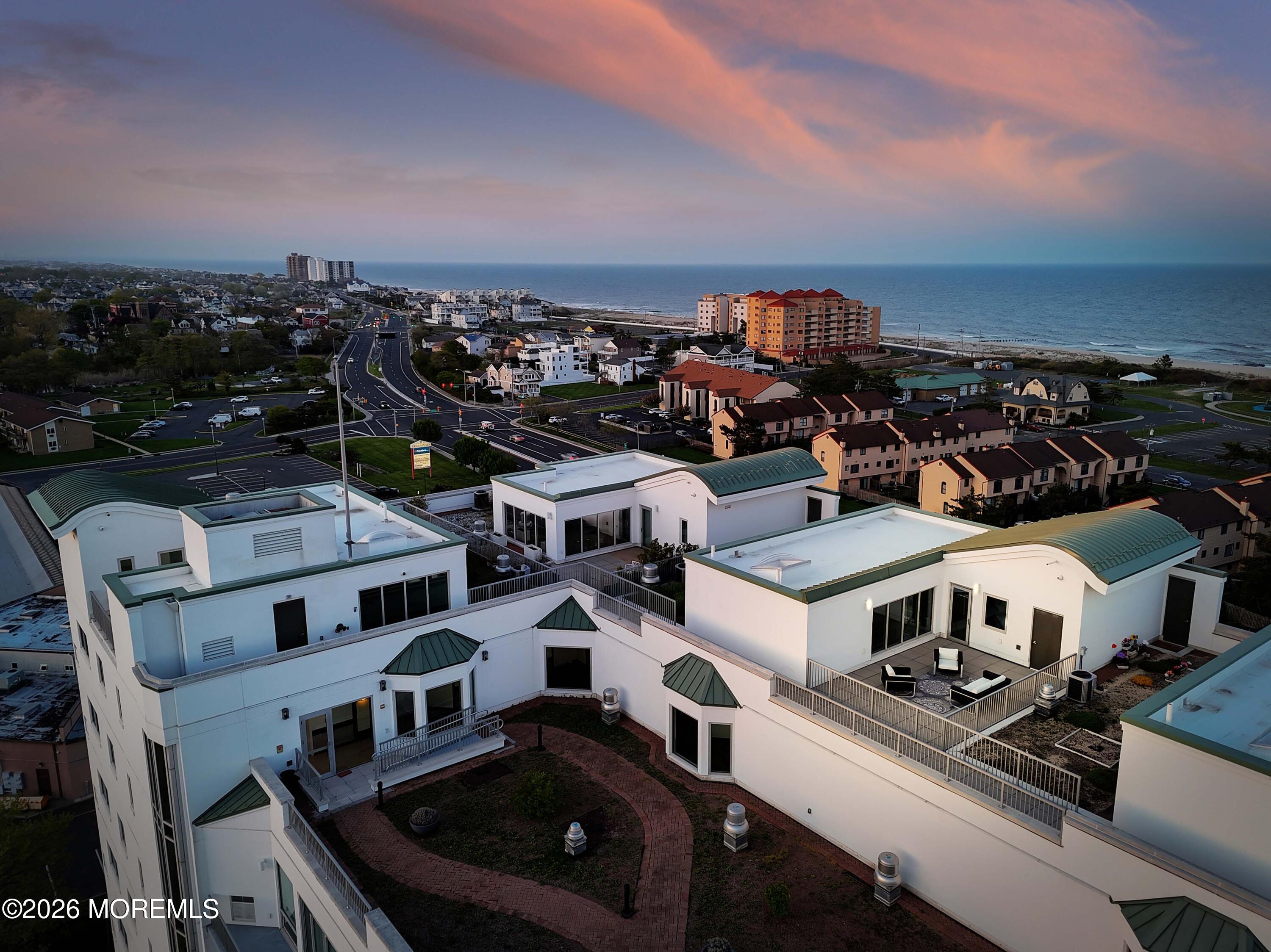 Long Branch, New Jersey, 07740, United States, 3 Bedrooms Bedrooms, ,4 BathroomsBathrooms,Residential,Active,2044541