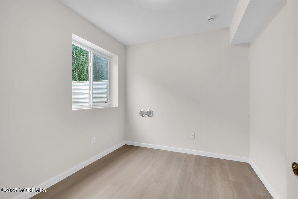 Lakewood, New Jersey, 08701, United States, 5 Bedrooms Bedrooms, ,4 BathroomsBathrooms,Residential,Active,1973269