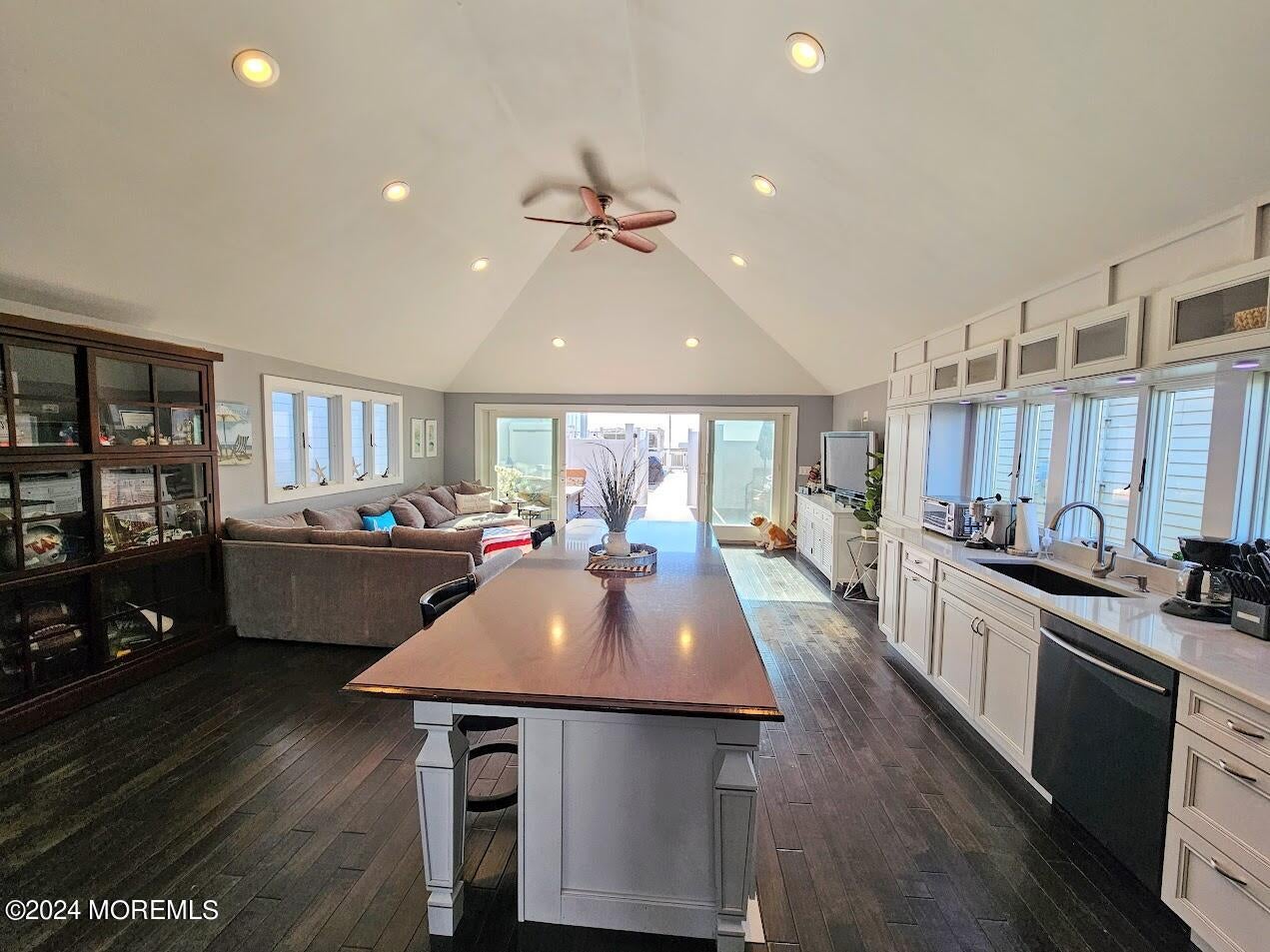 Point Pleasant Beach, New Jersey, 08742, United States, 1 Bedroom Bedrooms, ,1 BathroomBathrooms,Residential,Active,1964265