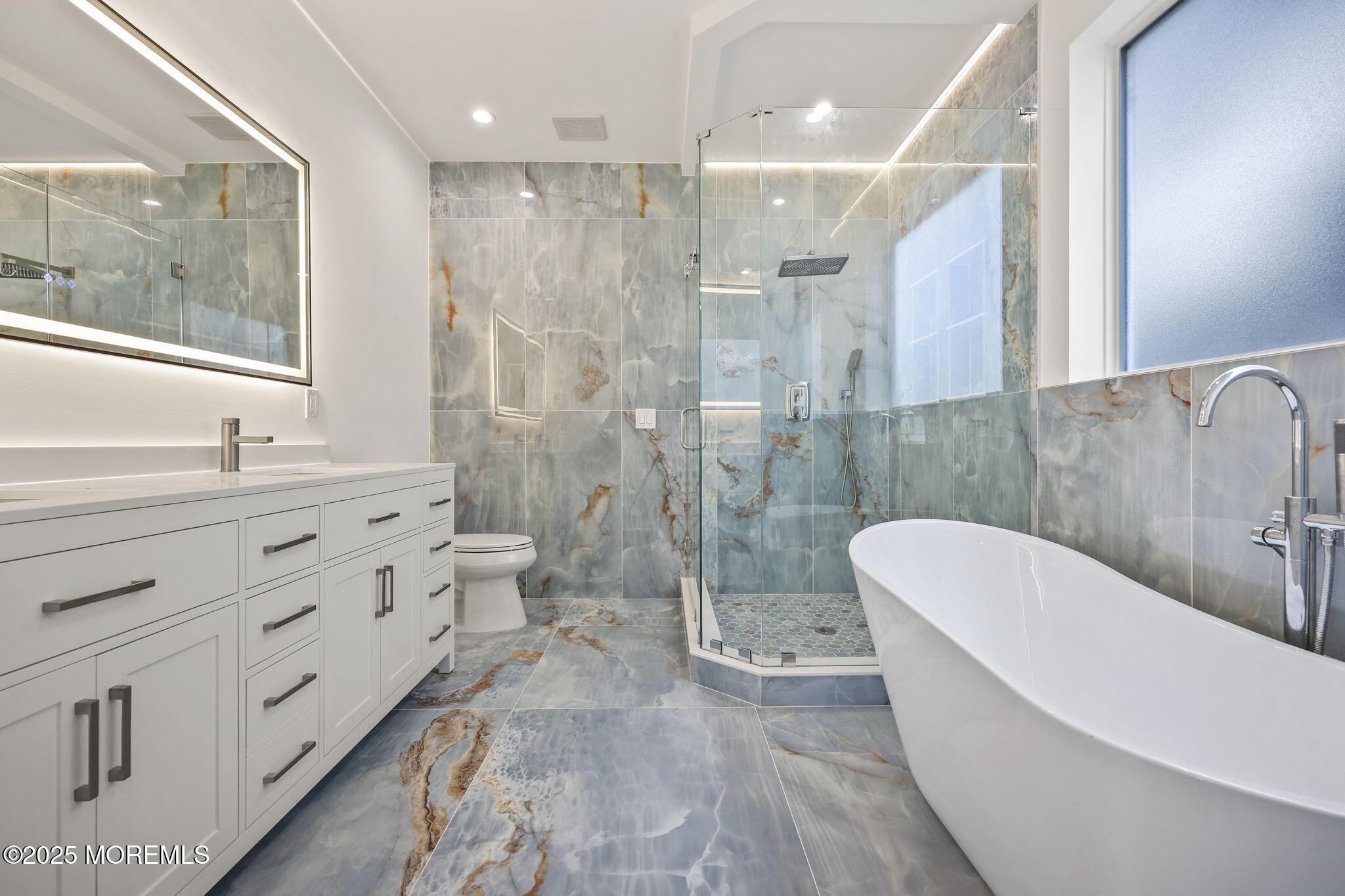 Long Branch, New Jersey, 07740, United States, 4 Bedrooms Bedrooms, ,4 BathroomsBathrooms,Residential,Active,1929687