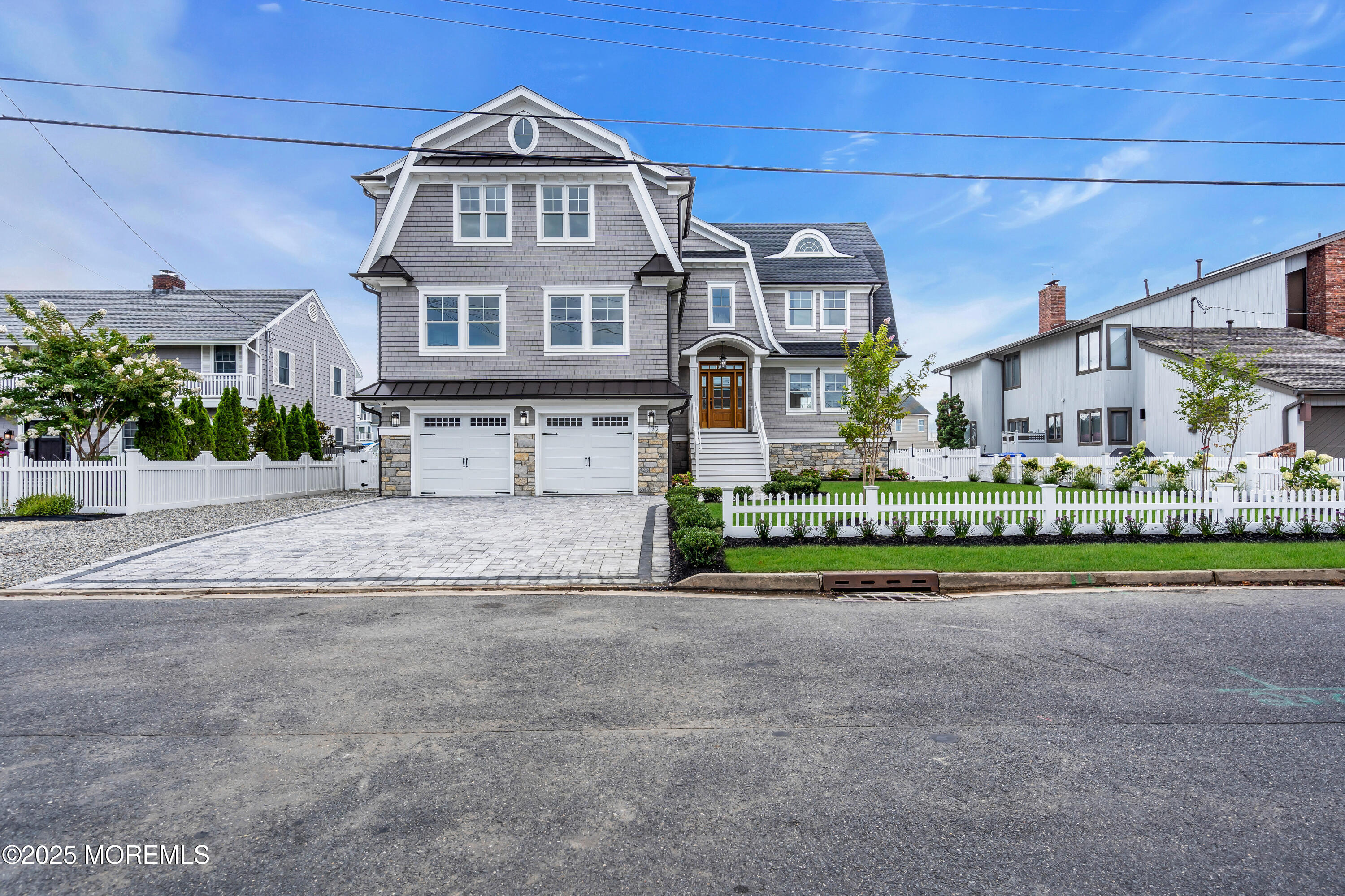 Mantoloking, New Jersey, 08738, United States, 6 Bedrooms Bedrooms, ,6 BathroomsBathrooms,Residential,Active,1904143