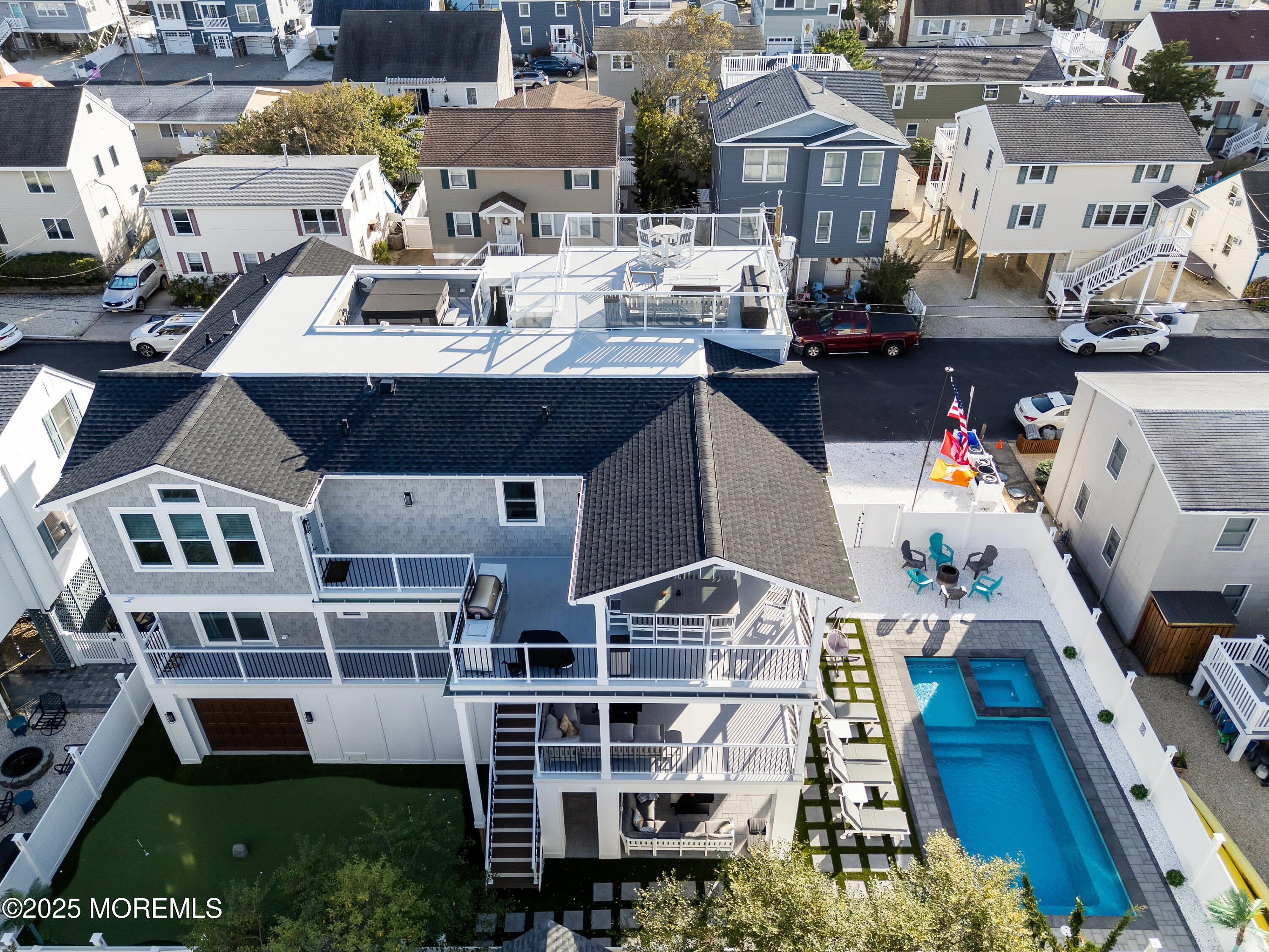 Beach Haven, New Jersey, 08008, United States, 6 Bedrooms Bedrooms, ,6 BathroomsBathrooms,Residential,Active,1969766