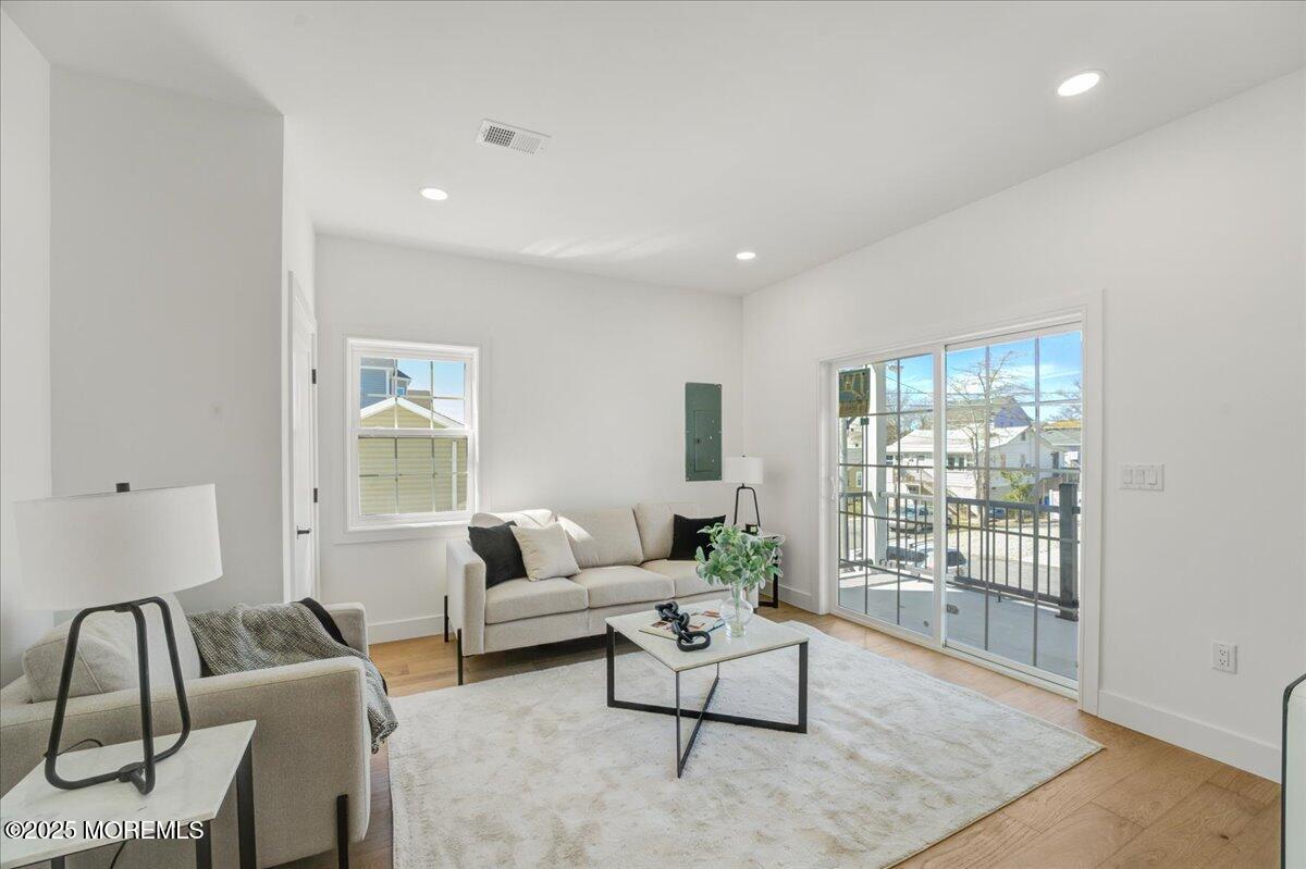 Brick, New Jersey, 08723, United States, 5 Bedrooms Bedrooms, ,3 BathroomsBathrooms,Residential,Active,2009154