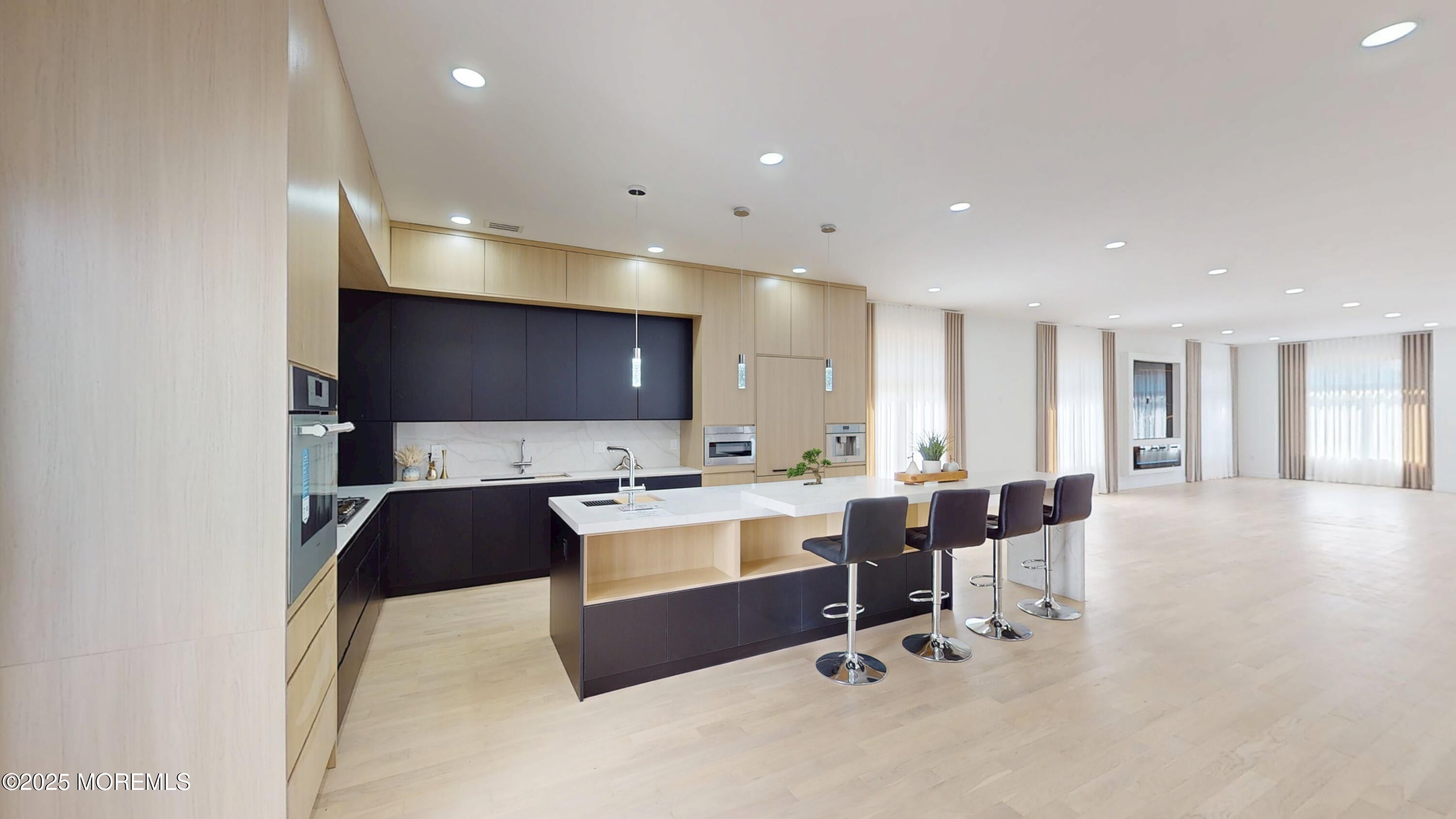 Marlboro, New Jersey, 07746, United States, 5 Bedrooms Bedrooms, ,5 BathroomsBathrooms,Residential,Active,1929654