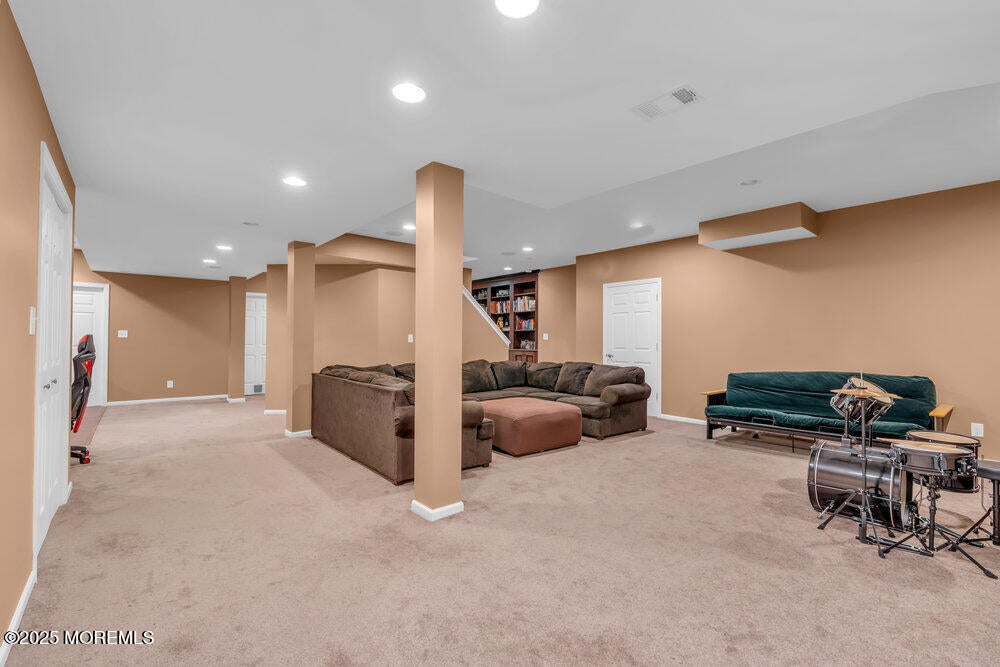 Manalapan, New Jersey, 07726, United States, 4 Bedrooms Bedrooms, ,4 BathroomsBathrooms,Residential,Active,1871928