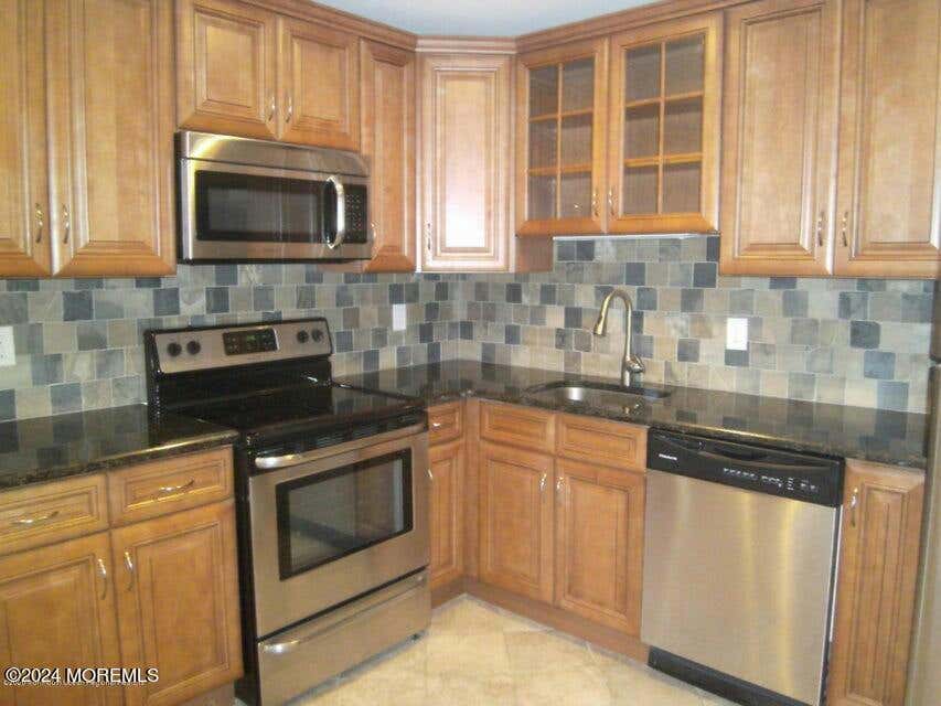 116 AMBERLY DR UNIT G, MANALAPAN, NJ 07726, photo 1 of 5