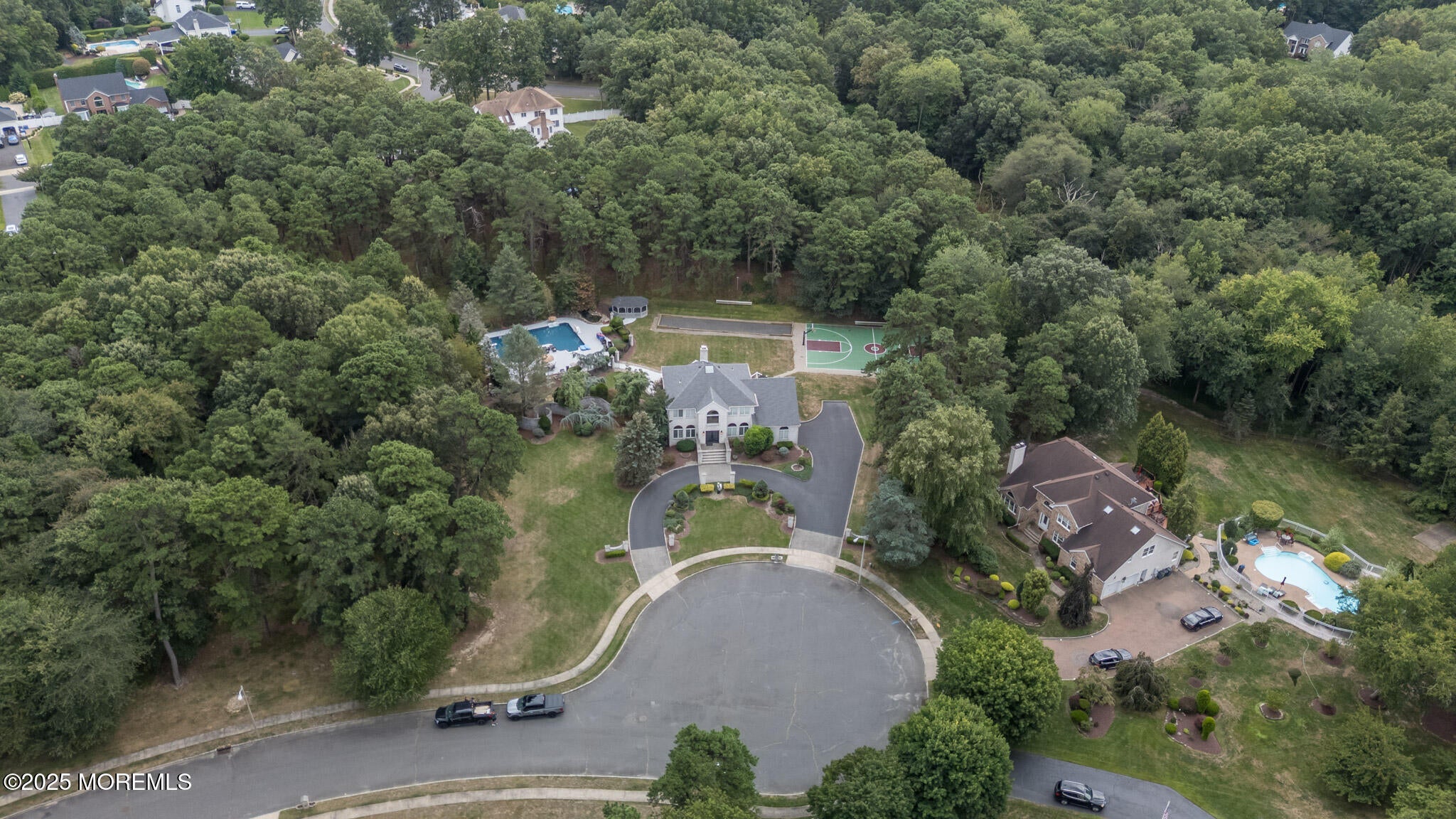 Manalapan, New Jersey, 07726, United States, 6 Bedrooms Bedrooms, ,4 BathroomsBathrooms,Residential,Active,1929411