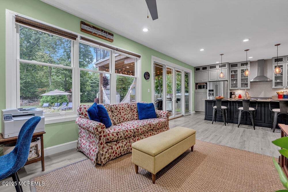 Eatontown, New Jersey, 07724, United States, 5 Bedrooms Bedrooms, ,3 BathroomsBathrooms,Residential,Active,1922289
