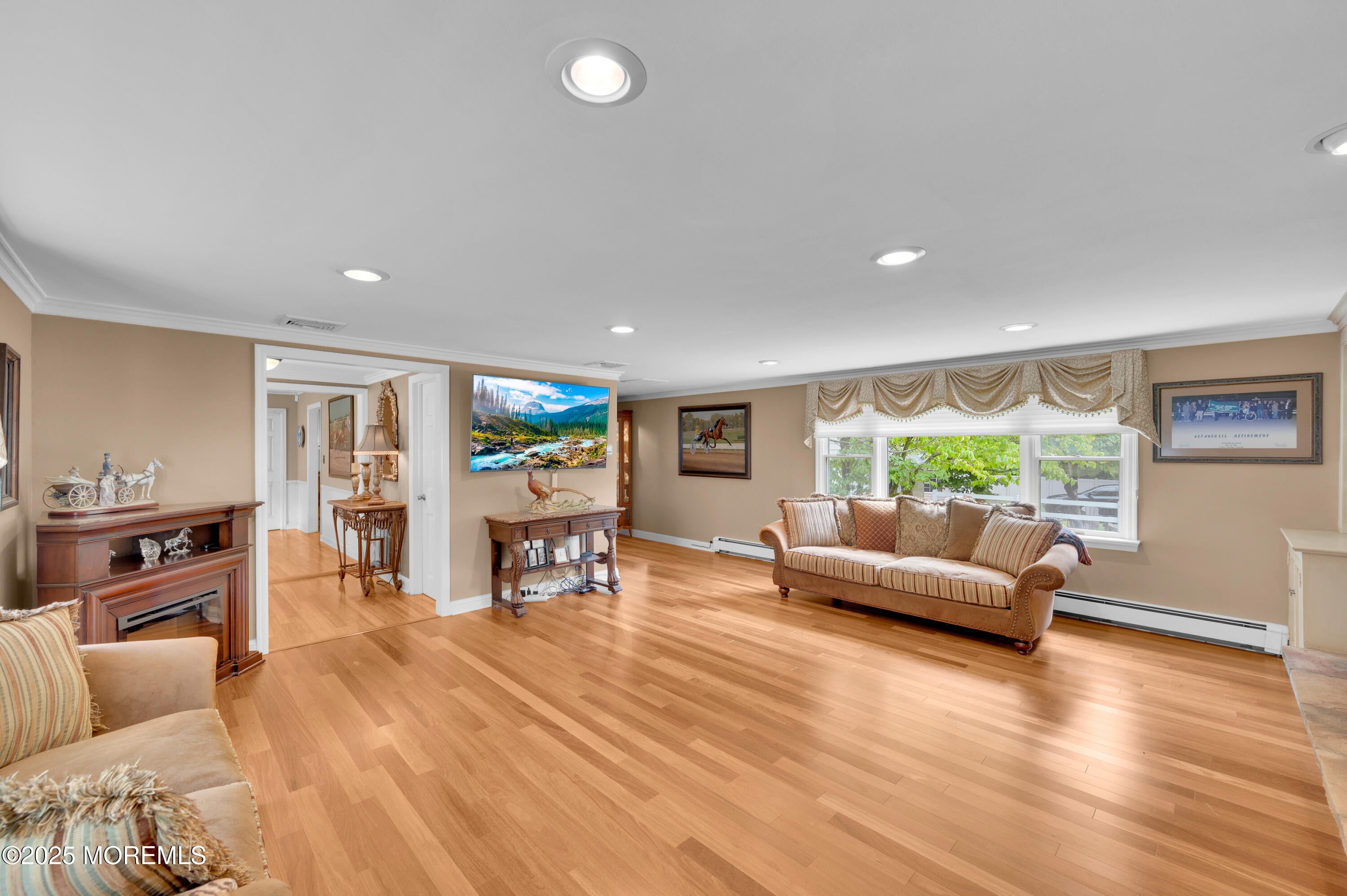 Freehold, New Jersey, 07728, United States, 3 Bedrooms Bedrooms, ,3 BathroomsBathrooms,Residential,Active,1922276