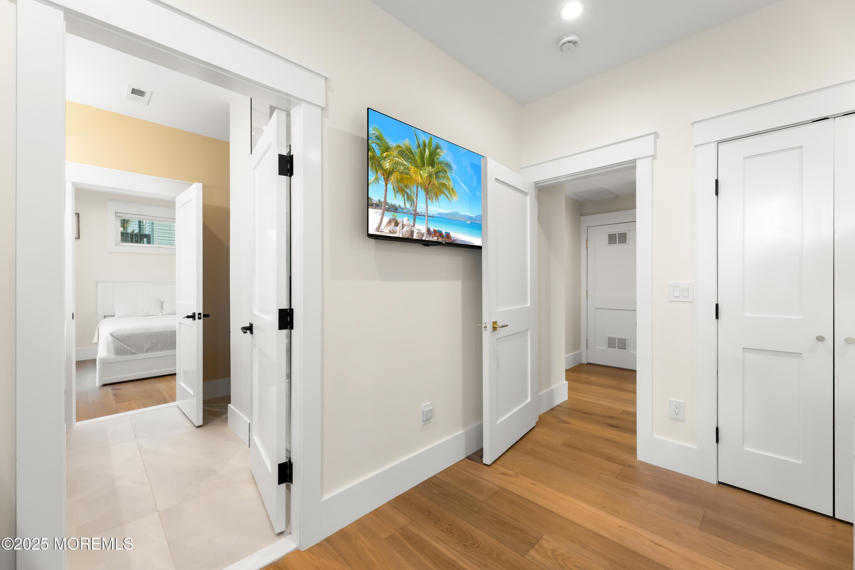 Beach Haven, New Jersey, 08008, United States, 6 Bedrooms Bedrooms, ,6 BathroomsBathrooms,Residential,Active,1969766