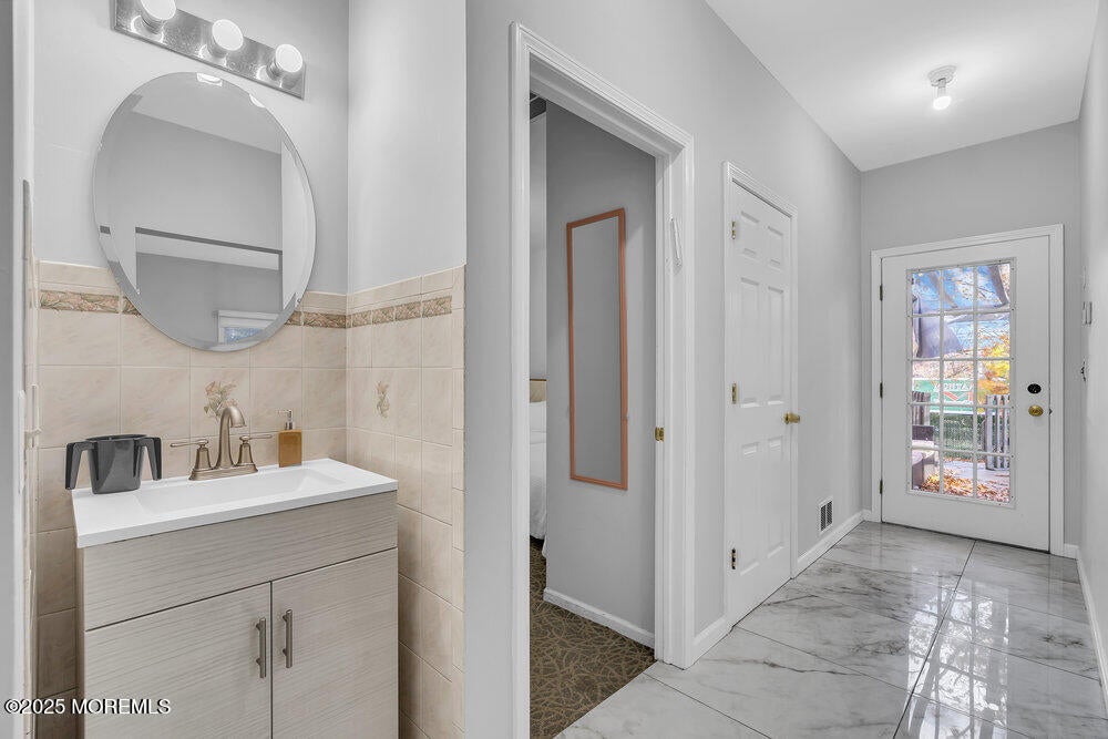 Lakewood, New Jersey, 08701, United States, 7 Bedrooms Bedrooms, ,3 BathroomsBathrooms,Residential,Active,1988790