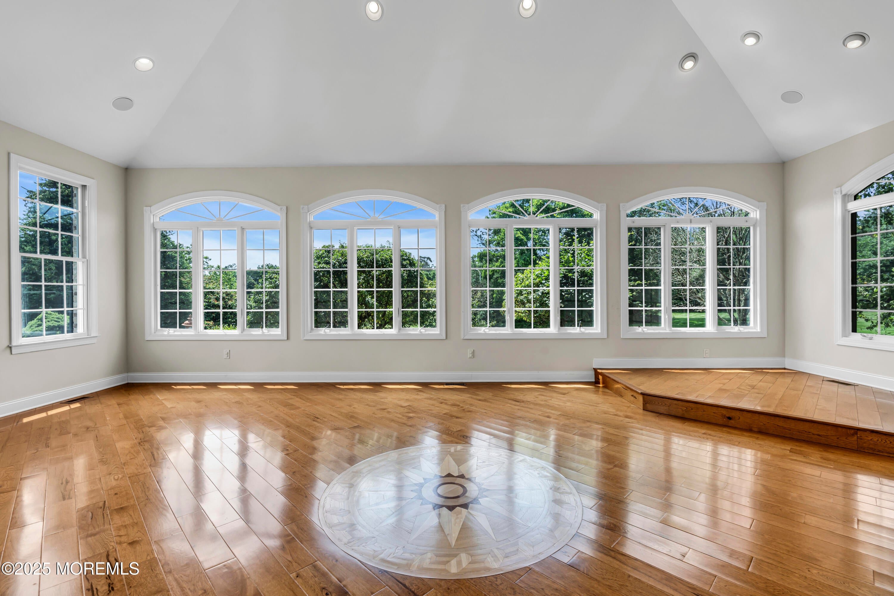 Farmingdale, New Jersey, 07727, United States, 4 Bedrooms Bedrooms, ,5 BathroomsBathrooms,Residential,Active,1868149