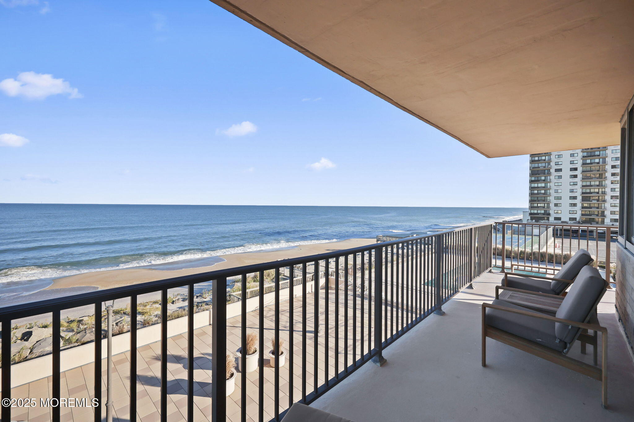 Monmouth Beach, New Jersey, 07750, United States, 2 Bedrooms Bedrooms, ,2 BathroomsBathrooms,Residential,Active,1967306