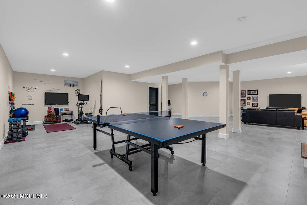 Eatontown, New Jersey, 07724, United States, 5 Bedrooms Bedrooms, ,3 BathroomsBathrooms,Residential,Active,1922289