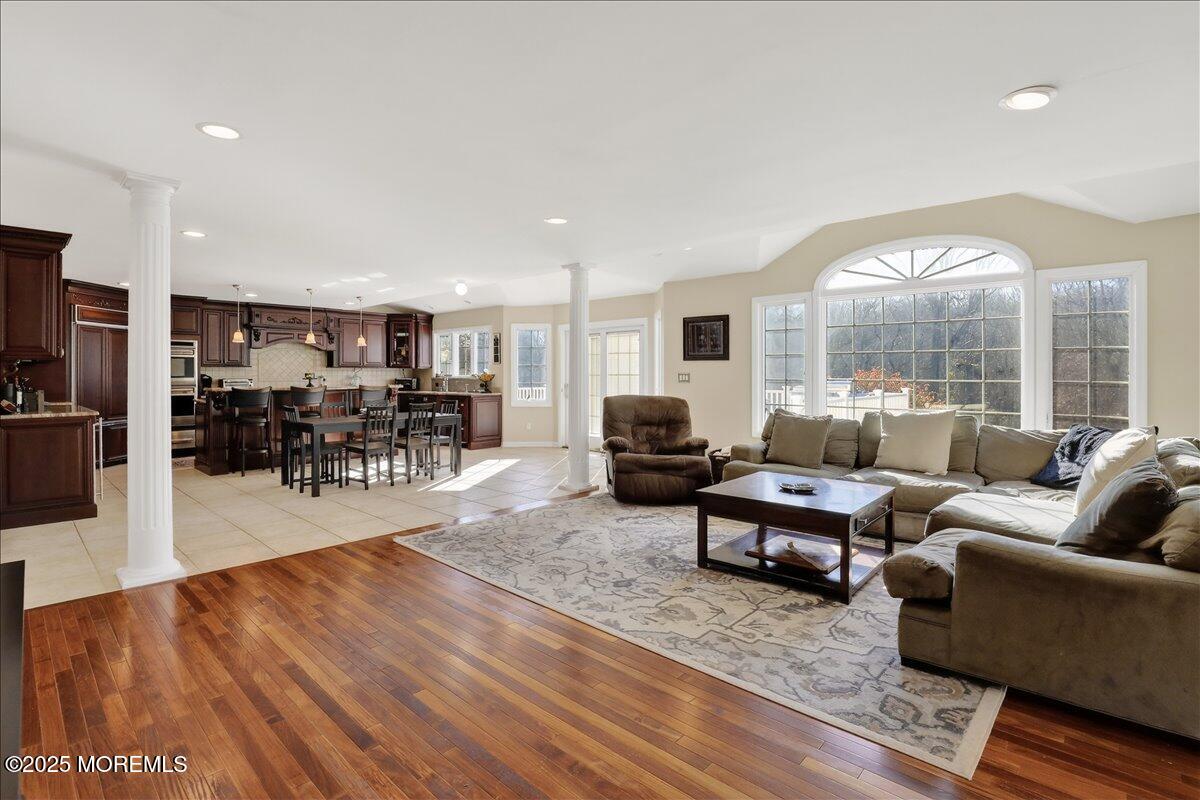 Manalapan, New Jersey, 07726, United States, 4 Bedrooms Bedrooms, ,4 BathroomsBathrooms,Residential,Active,1999930