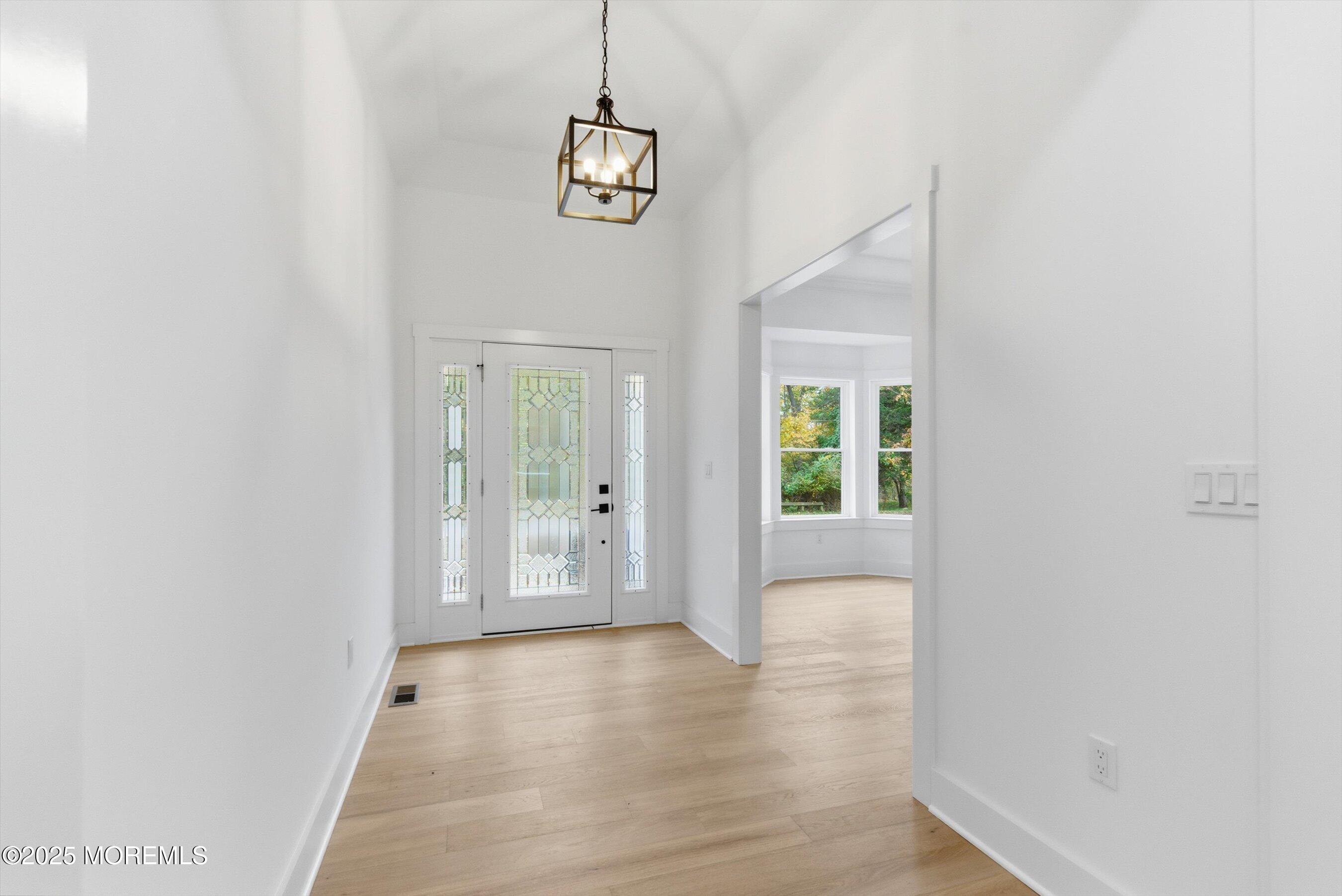 Manalapan, New Jersey, 07726, United States, 3 Bedrooms Bedrooms, ,2 BathroomsBathrooms,Residential,Active,1973334