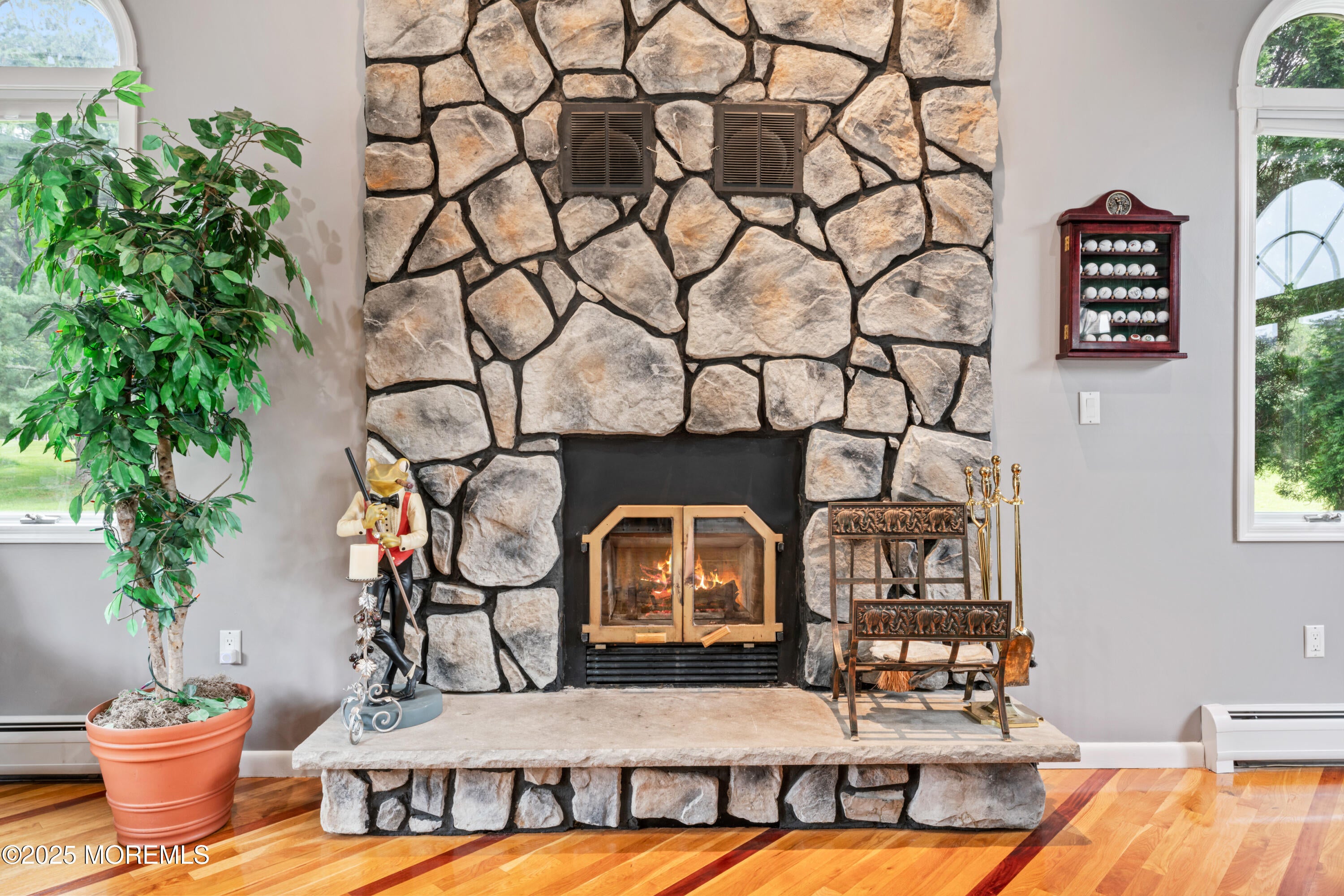 Manalapan, New Jersey, 07726, United States, 4 Bedrooms Bedrooms, ,4 BathroomsBathrooms,Residential,Pending,1909603