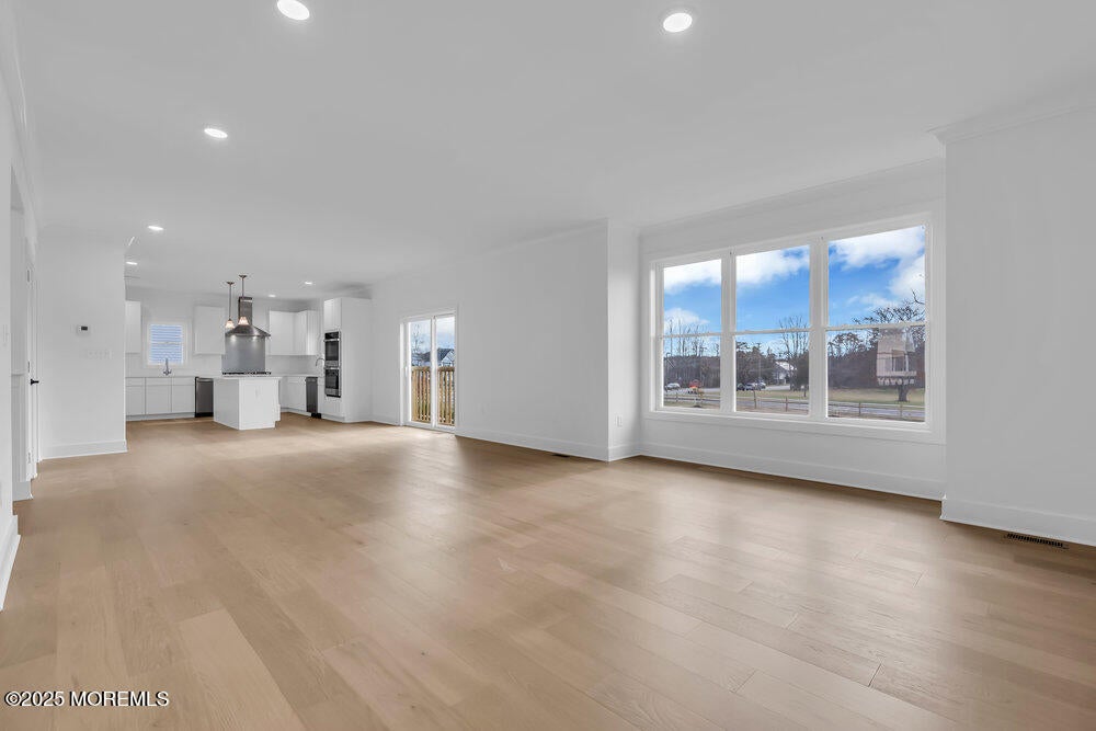 Toms River, New Jersey, 08755, United States, 5 Bedrooms Bedrooms, ,5 BathroomsBathrooms,Residential,Active,1997624