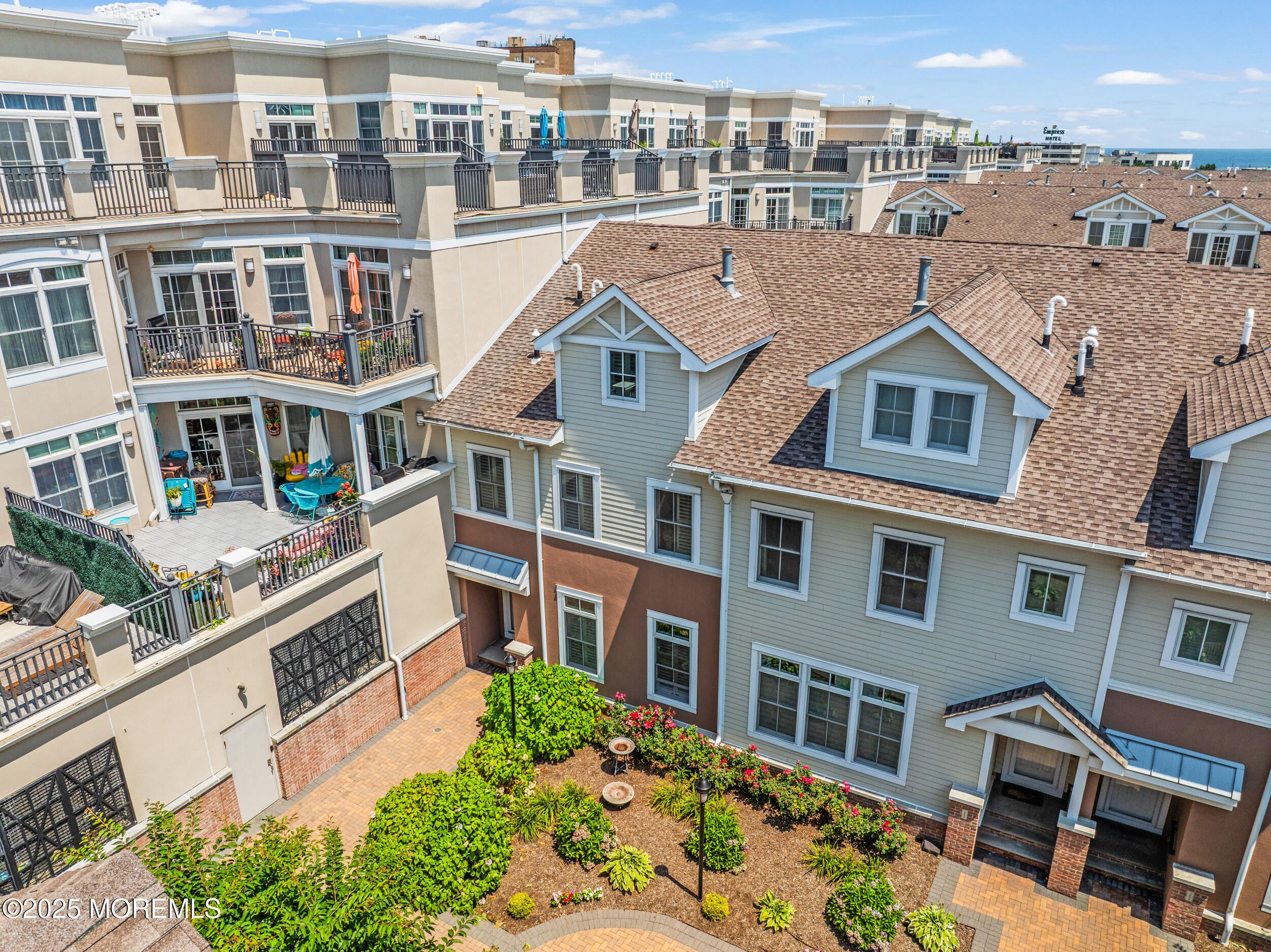 Asbury Park, New Jersey, 07712, United States, 3 Bedrooms Bedrooms, ,4 BathroomsBathrooms,Residential,Active,1909902