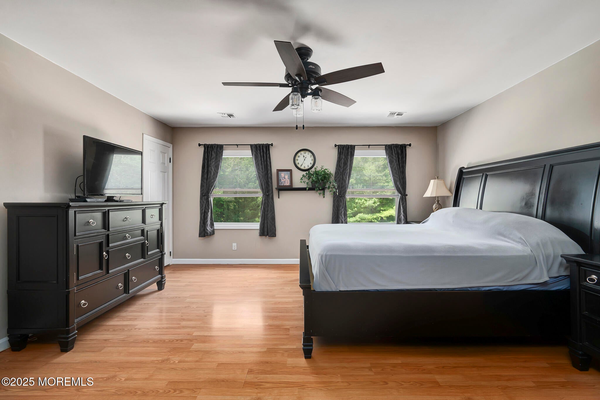 Manahawkin, New Jersey, 08050, United States, 4 Bedrooms Bedrooms, ,4 BathroomsBathrooms,Residential,Active,1879978