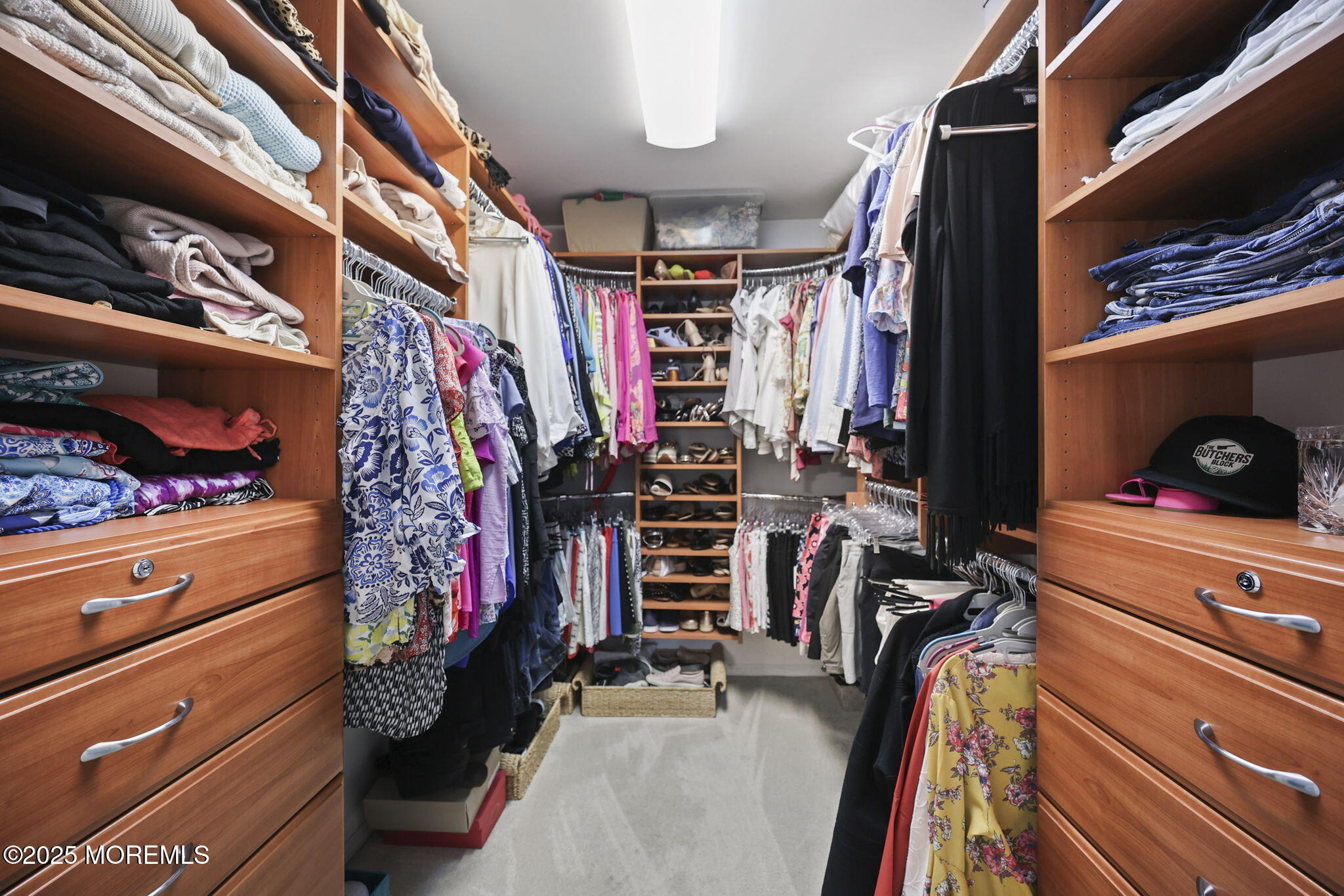 Eatontown, New Jersey, 07724, United States, 6 Bedrooms Bedrooms, ,3 BathroomsBathrooms,Residential,Active,2017488