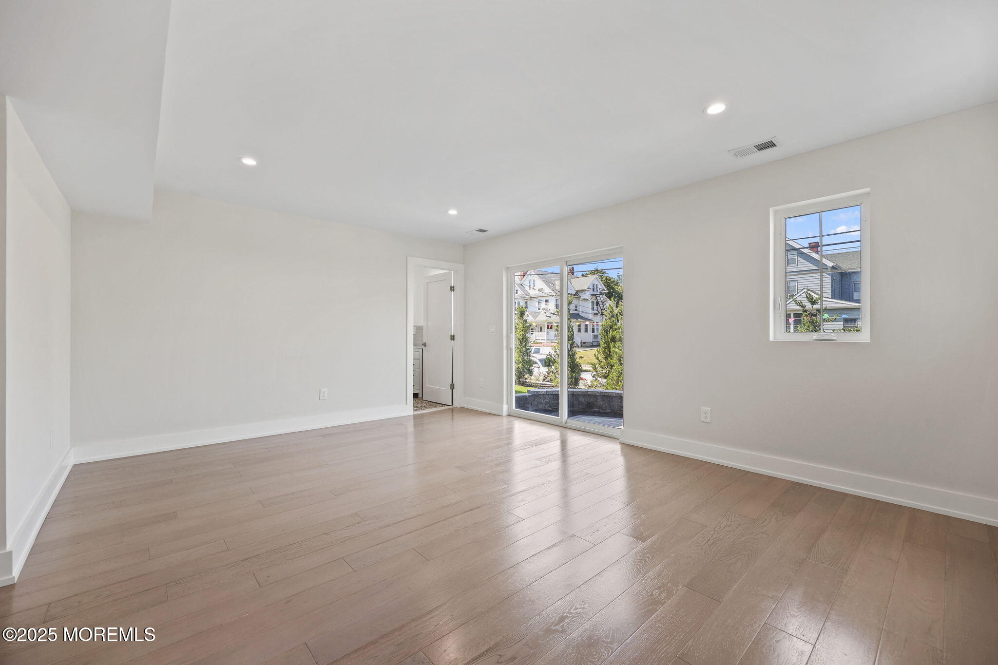 Long Branch, New Jersey, 07740, United States, 4 Bedrooms Bedrooms, ,4 BathroomsBathrooms,Residential,Active,1929687