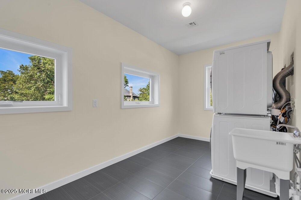 Jackson, New Jersey, 08527, United States, 6 Bedrooms Bedrooms, ,4 BathroomsBathrooms,Residential,Active,1973337