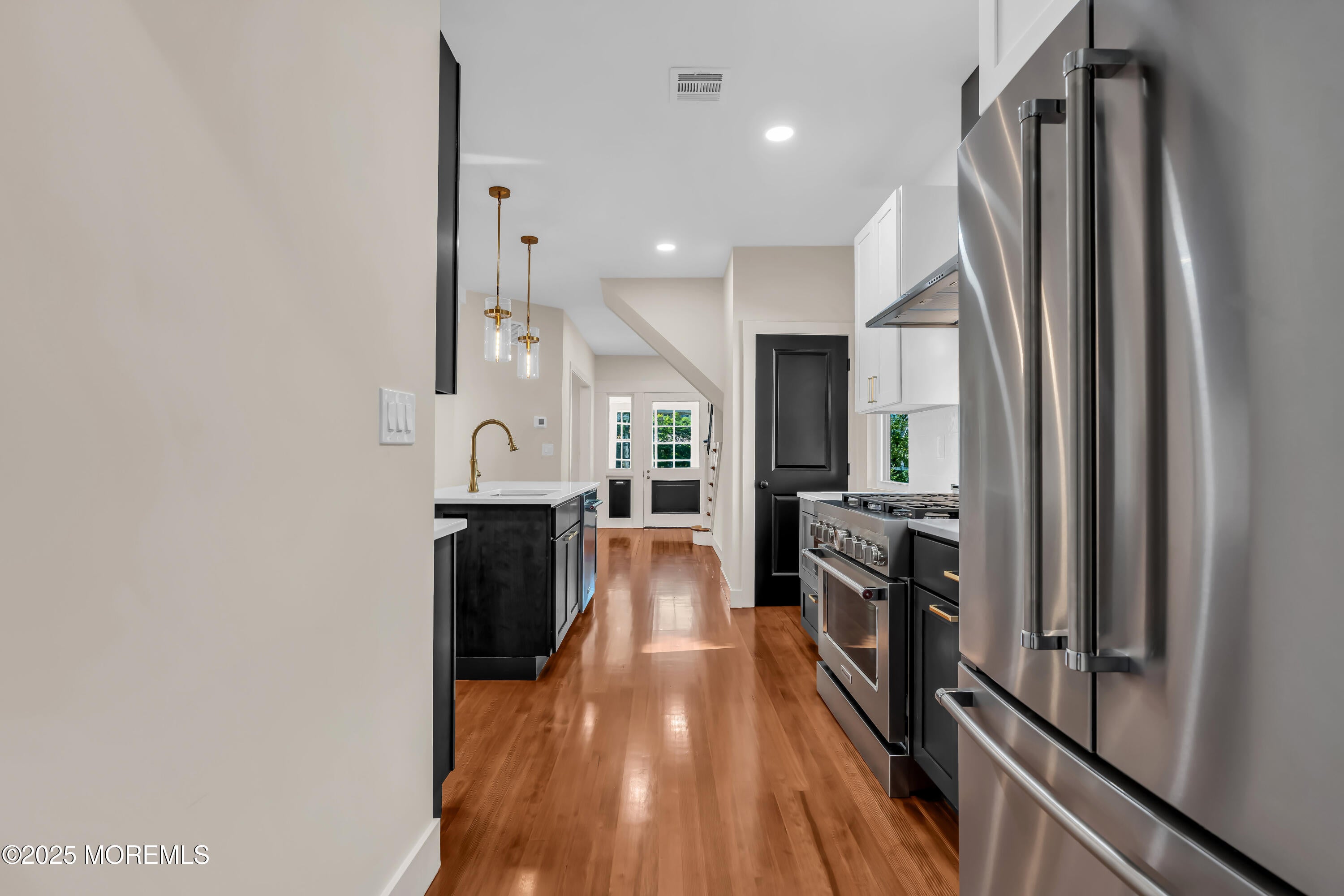 Asbury Park, New Jersey, 07712, United States, 6 Bedrooms Bedrooms, ,4 BathroomsBathrooms,Residential,Active,1929708