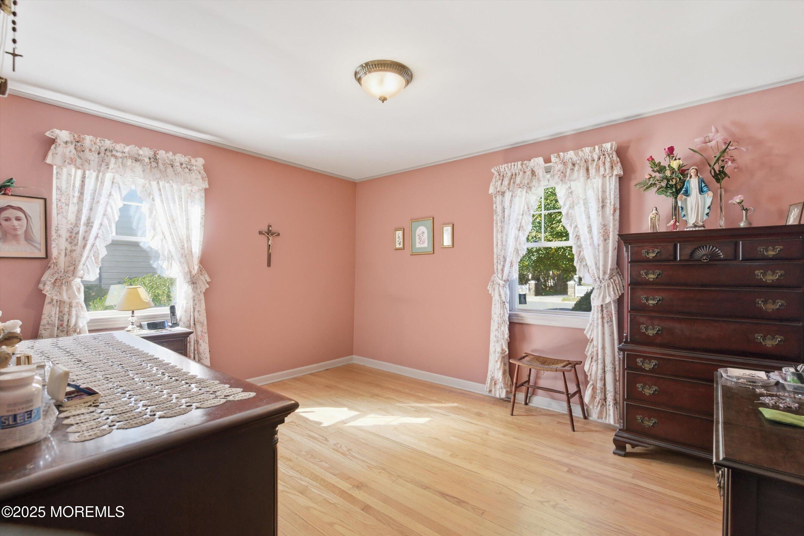 Fair Haven, New Jersey, 07704, United States, 5 Bedrooms Bedrooms, ,2 BathroomsBathrooms,Residential,Active,1987259