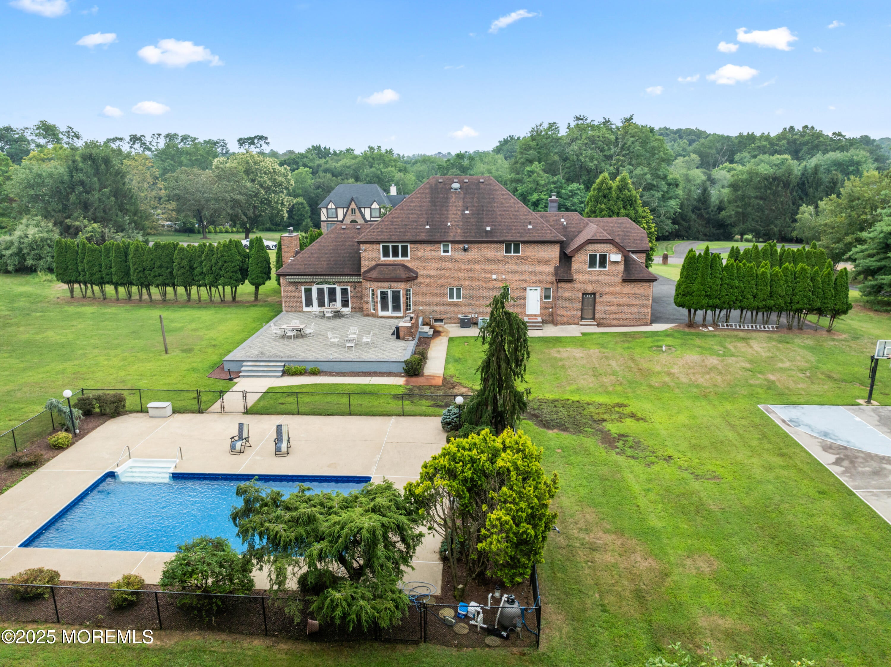 Manalapan, New Jersey, 07726, United States, 4 Bedrooms Bedrooms, ,4 BathroomsBathrooms,Residential,Pending,1909603