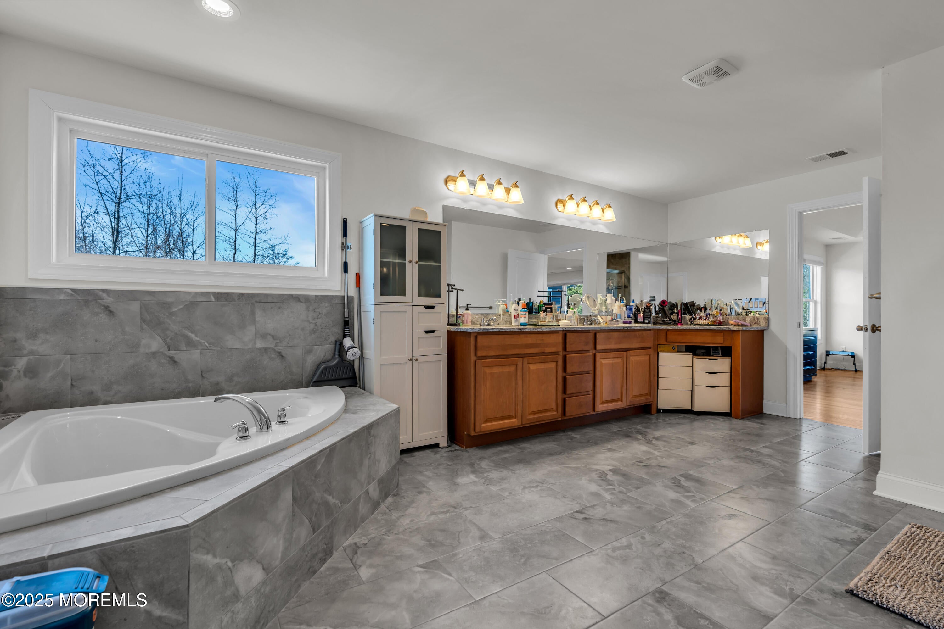 Millstone, New Jersey, 08510, United States, 4 Bedrooms Bedrooms, ,4 BathroomsBathrooms,Residential,Active,2007346