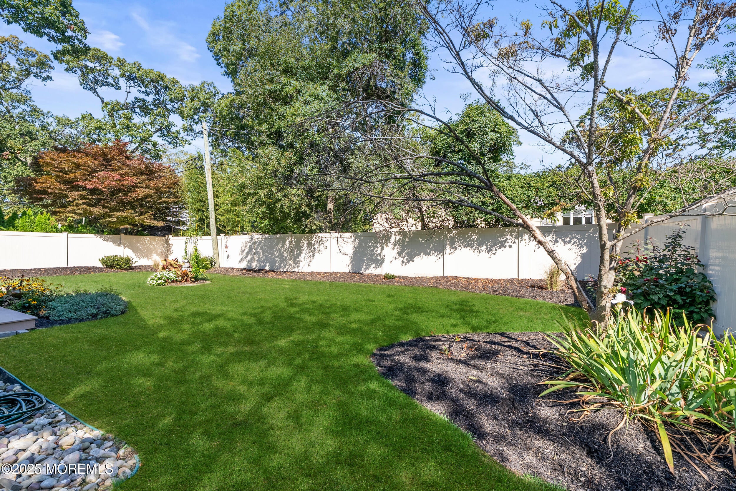 Oakhurst, New Jersey, 07755, United States, 2 Bedrooms Bedrooms, ,1 BathroomBathrooms,Residential,Active,1953714