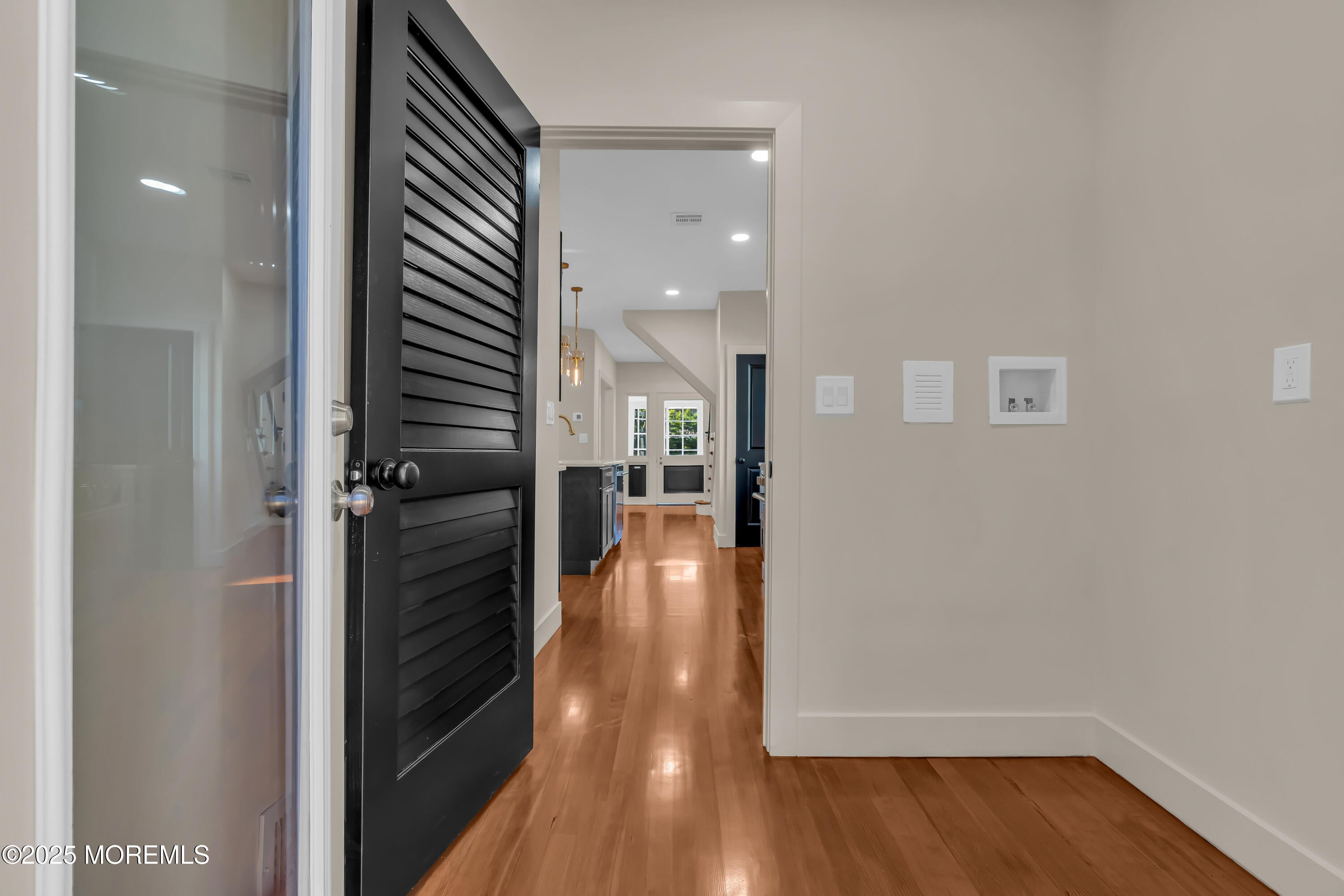 Asbury Park, New Jersey, 07712, United States, 6 Bedrooms Bedrooms, ,4 BathroomsBathrooms,Residential,Active,1929708