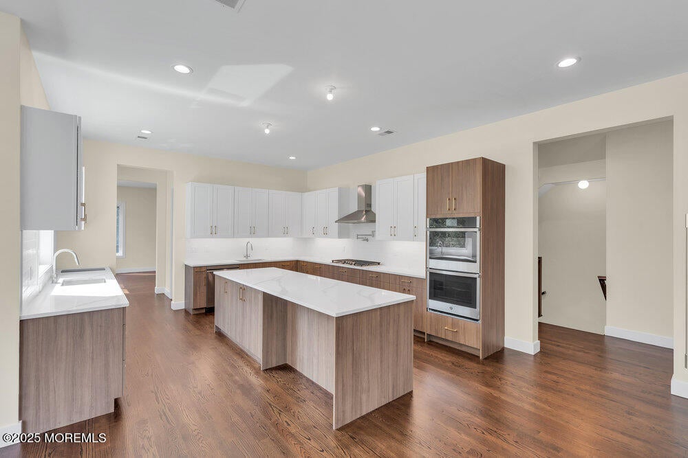 Jackson, New Jersey, 08527, United States, 6 Bedrooms Bedrooms, ,4 BathroomsBathrooms,Residential,Active,1973337